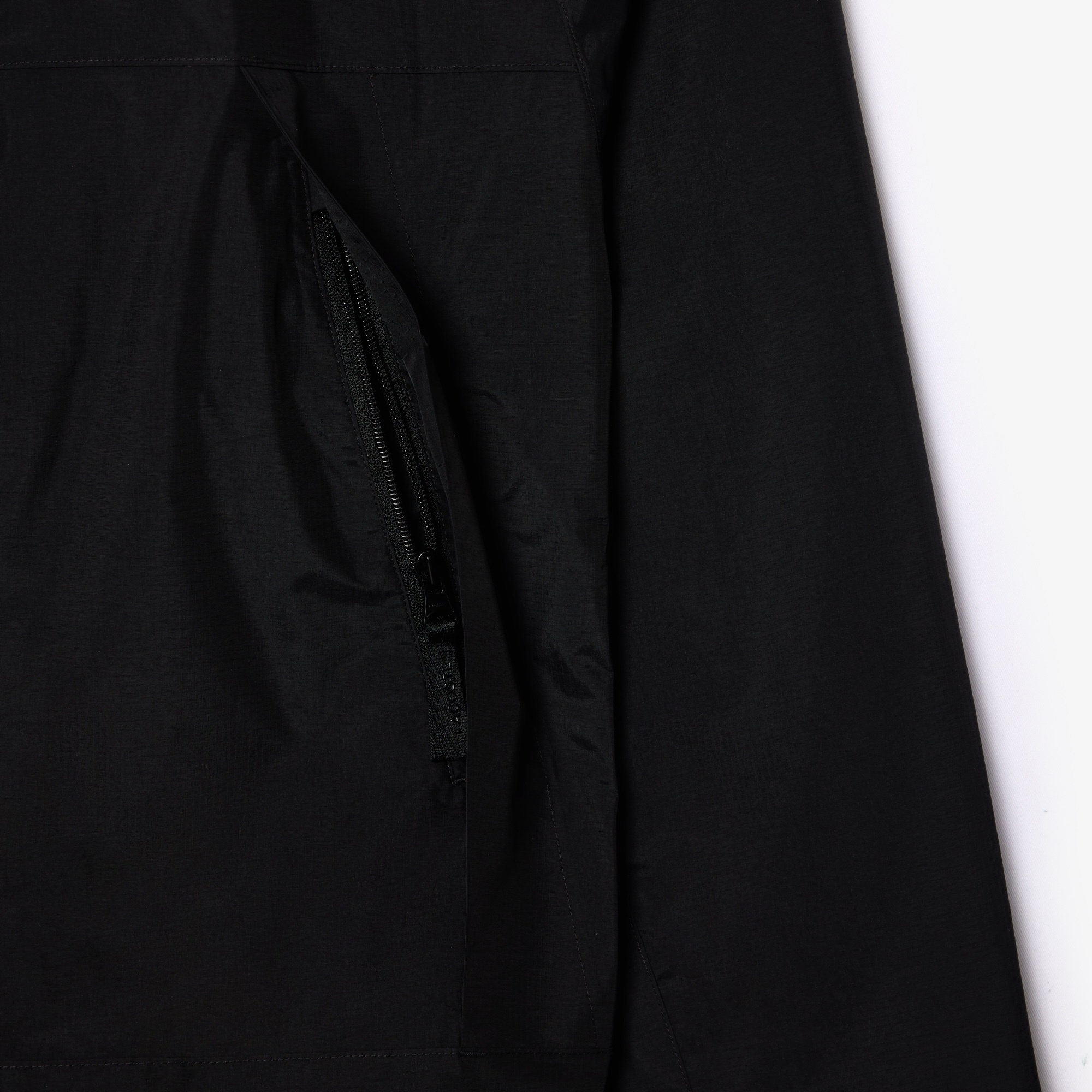 Lacoste Erkek Regular Fit Kapüşonlu Siyah Yağmurluk