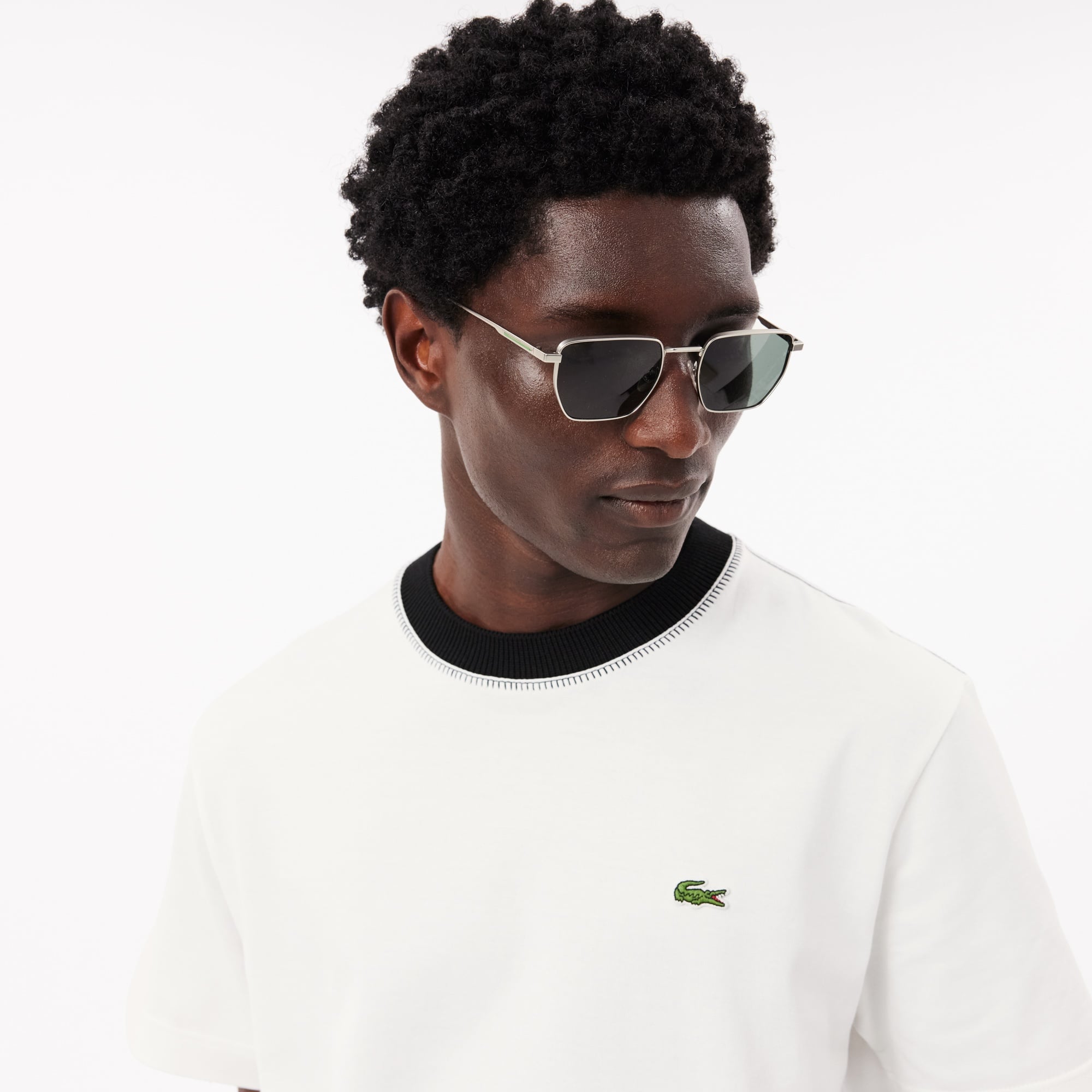 Lacoste Erkek Classic Fit Bisiklet Yaka Beyaz T-Shirt