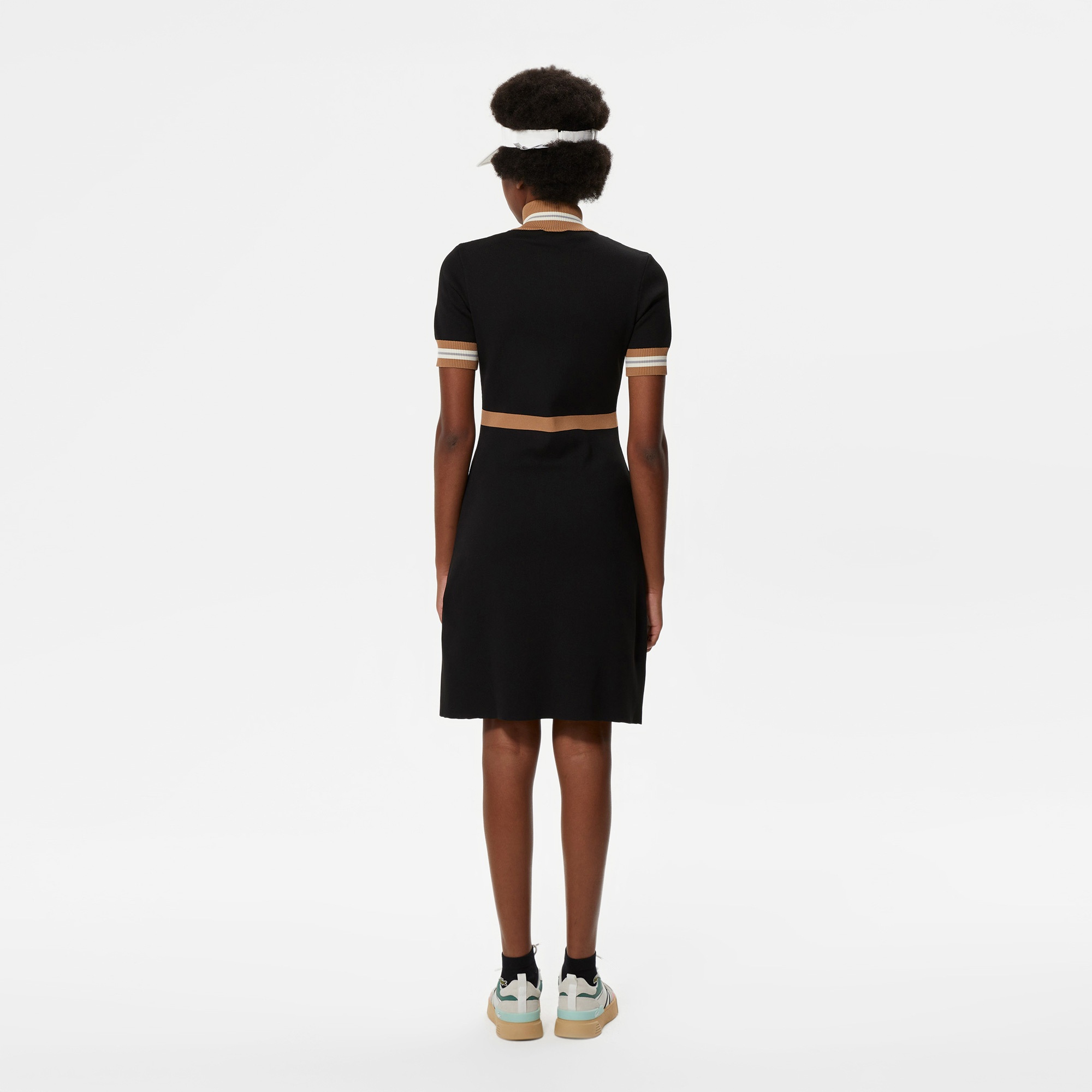 Lacoste Kadın Flare Fit Kısa Kollu Dik Yaka Siyah Elbise