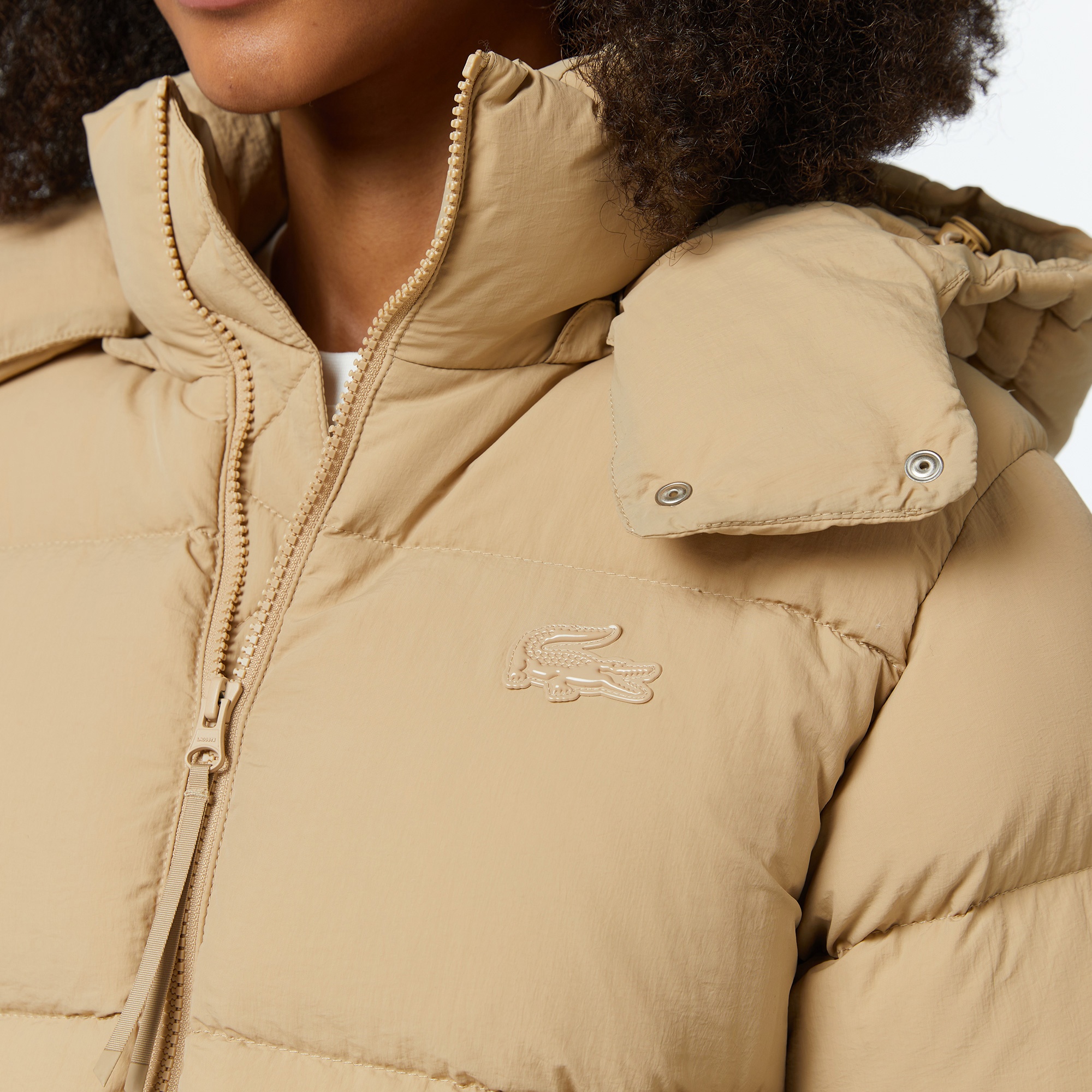 Lacoste Kadın Relaxed Fit Kapüşonlu Kahverengi Şişme Mont