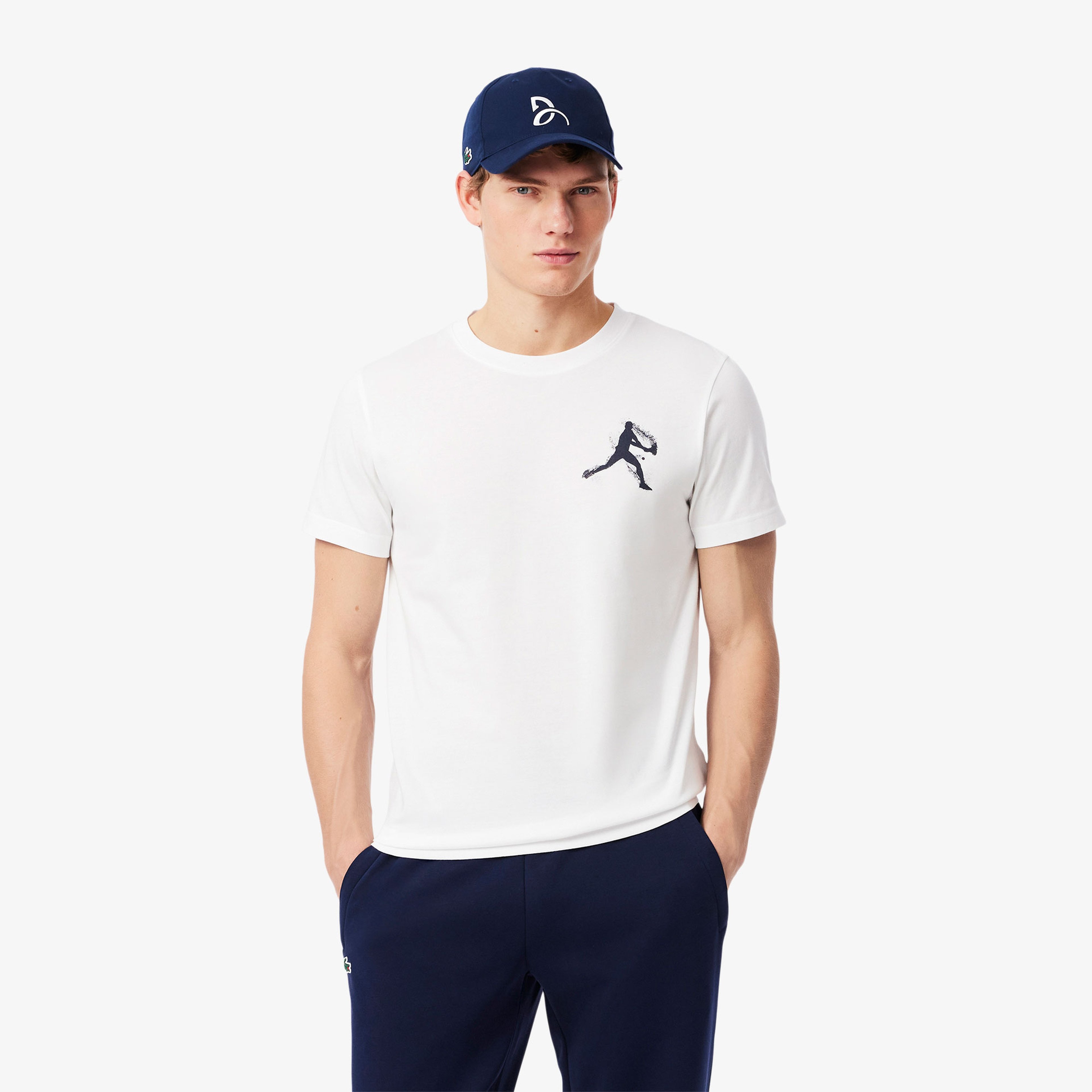 Tennis x Novak Djokovic Erkek Regular Fit Bisiklet Yaka Baskılı Beyaz T-Shirt & Şapka Seti