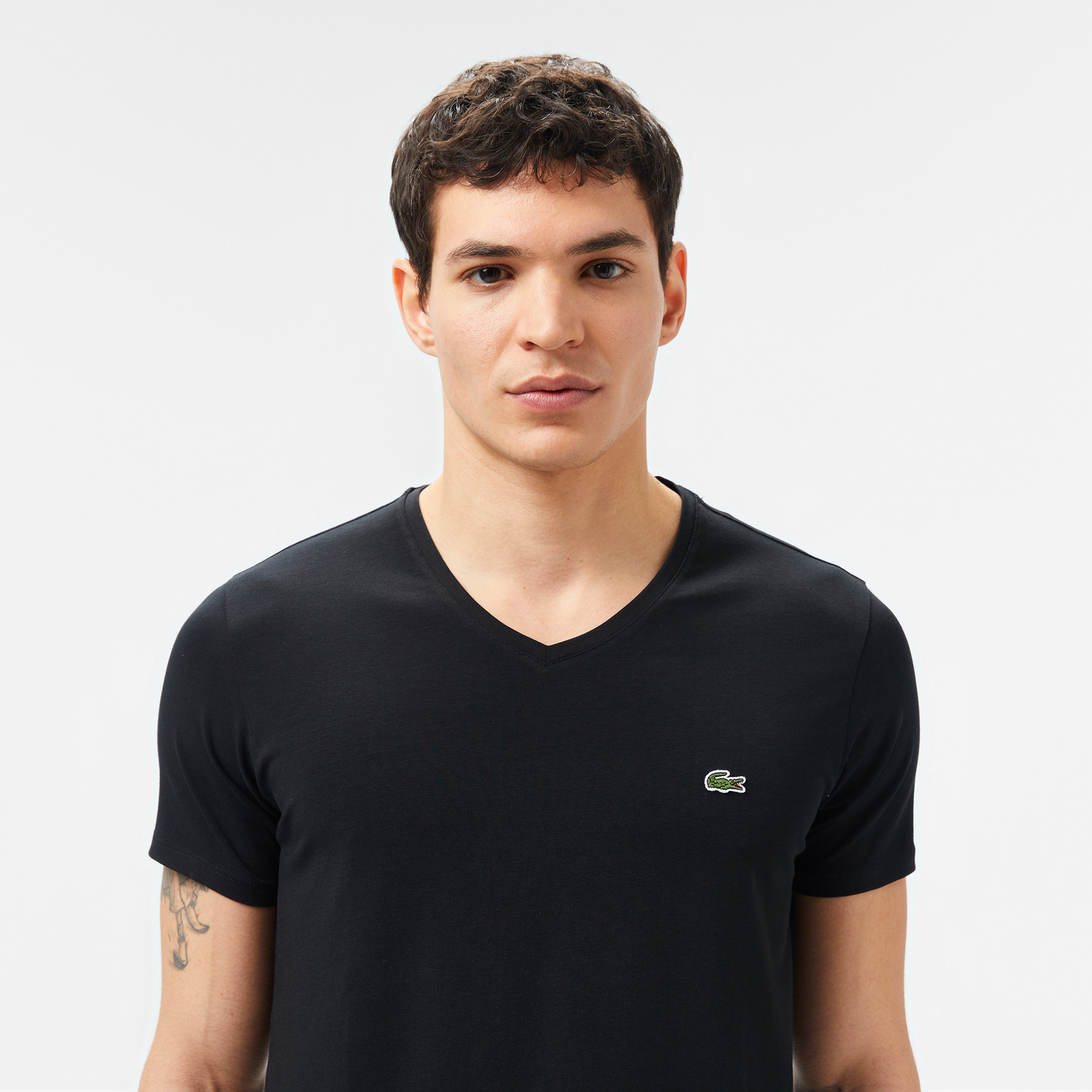 Erkek Slim Fit V Yaka Siyah T-Shirt