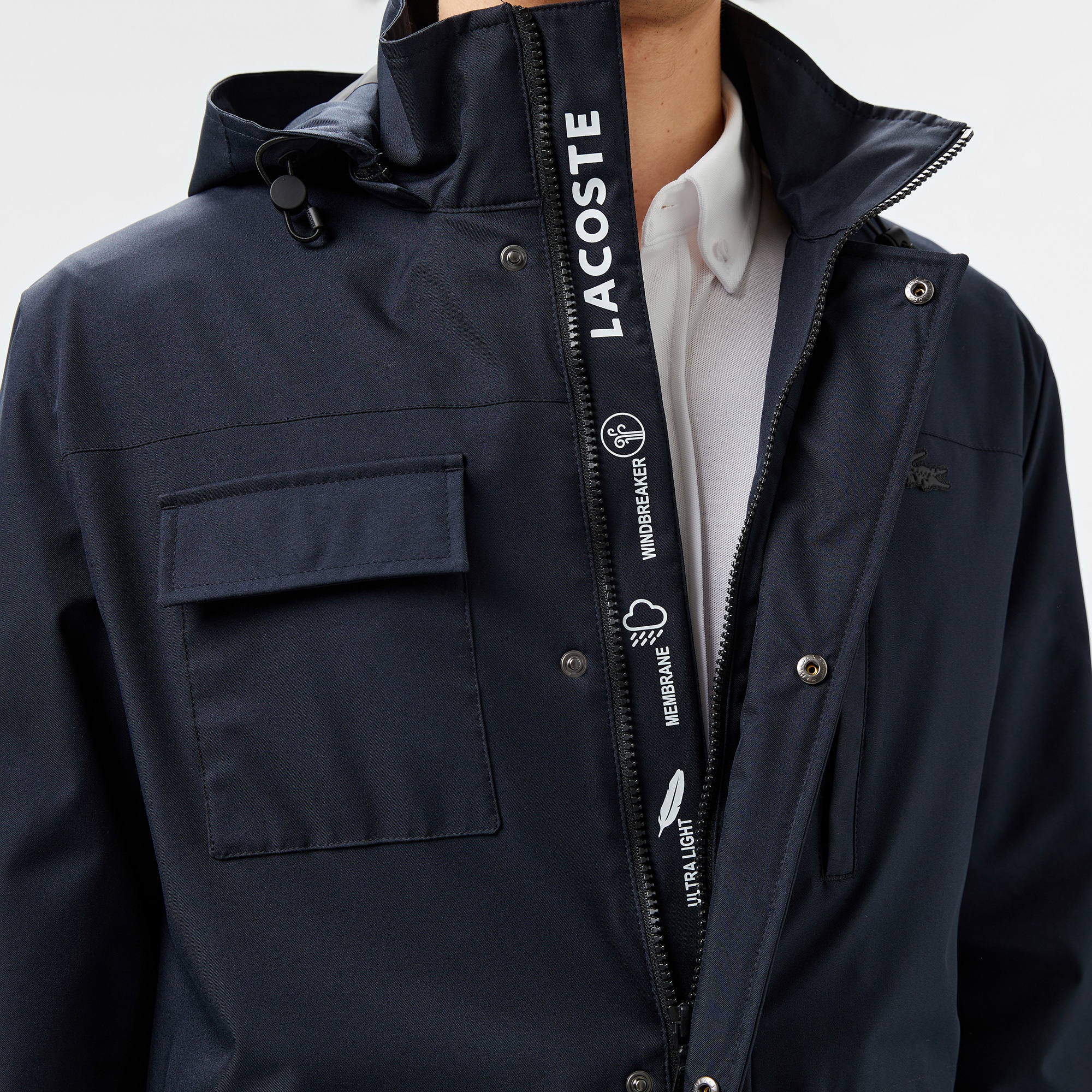 Lacoste Erkek Regular Fit Kapüşonlu  Baskılı Lacivert Yağmurluk