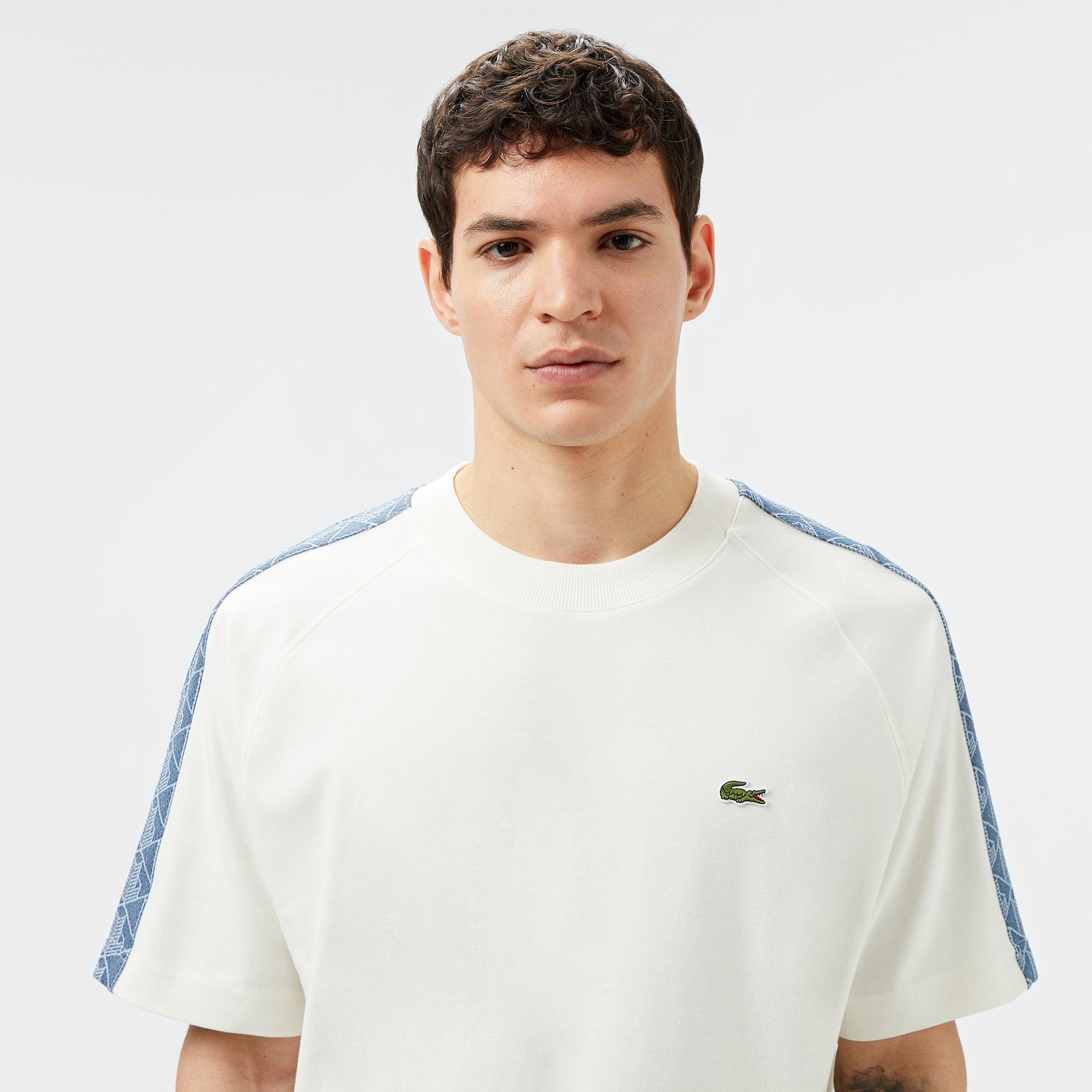 Lacoste Erkek Oversize Fit Bisiklet Yaka Baskılı Beyaz T-Shirt