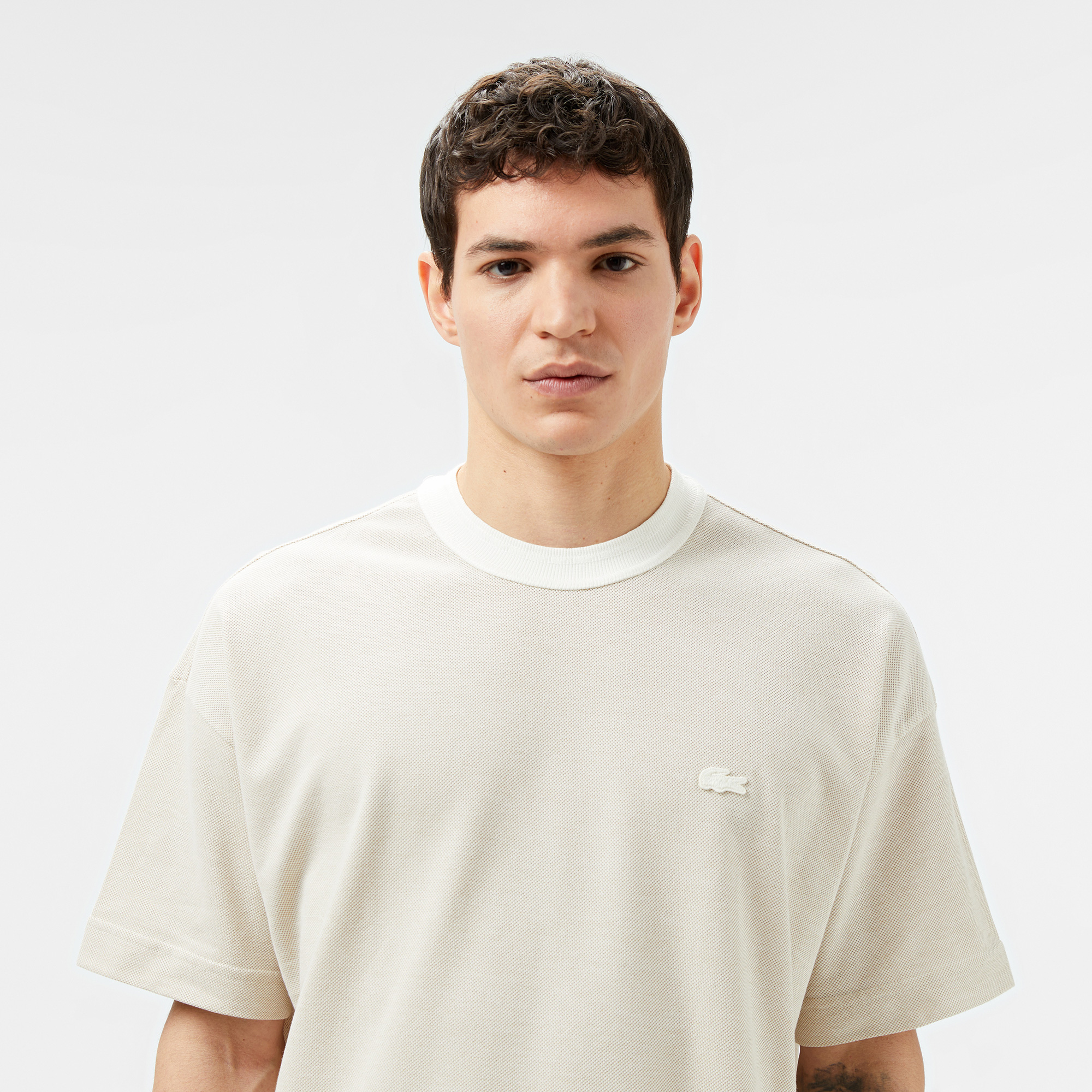 Lacoste Erkek Oversize Fit Bisiklet Yaka Krem T-Shirt görsel 2