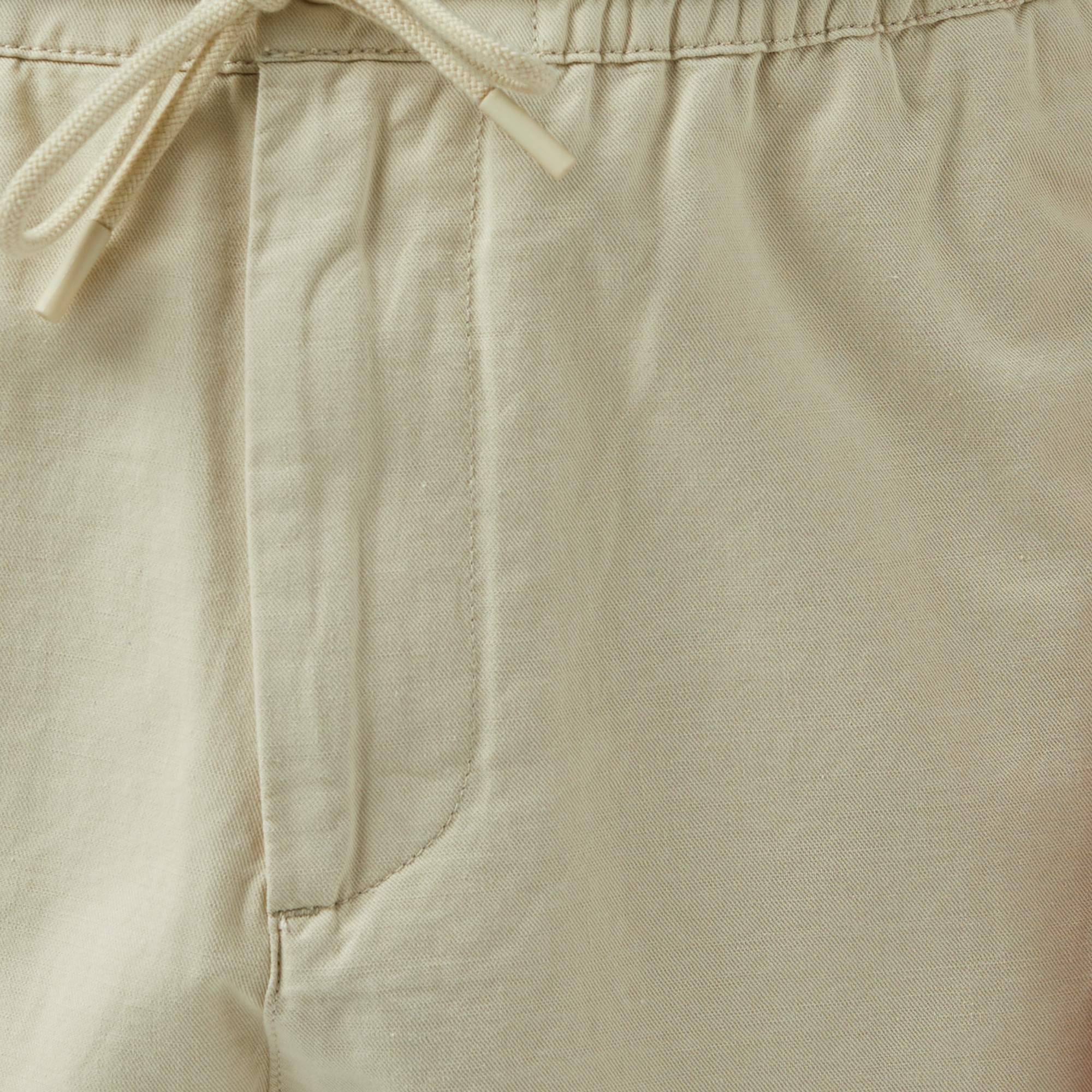 Lacoste Erkek Relaxed Fit Bej Bermuda Şort