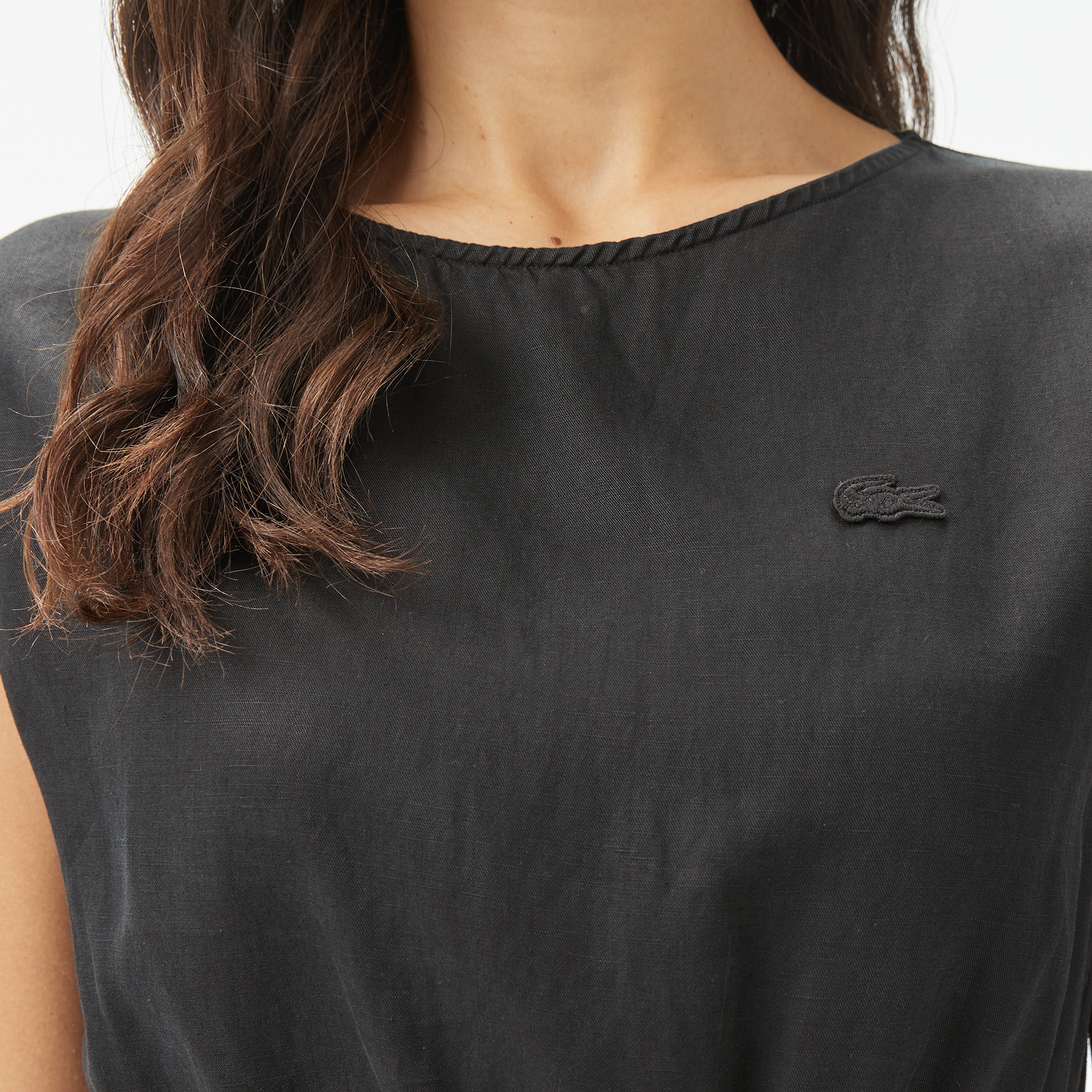 Lacoste Kadın Regular Fit Kolsuz Bisiklet Yaka Siyah Bluz
