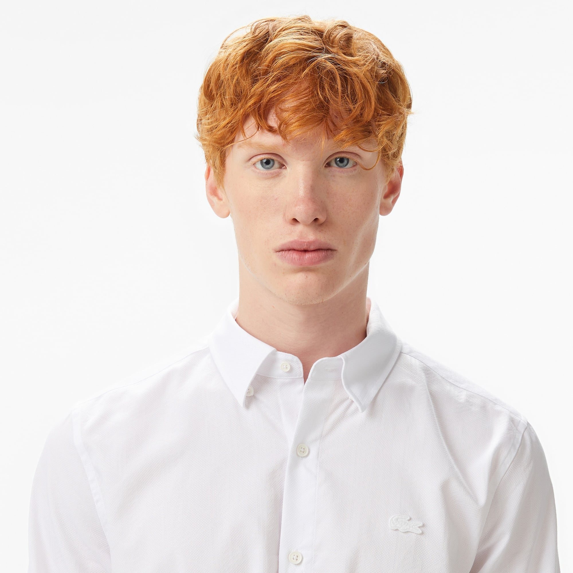 Erkek Slim Fit Düğmeli Yaka Beyaz Gömlek