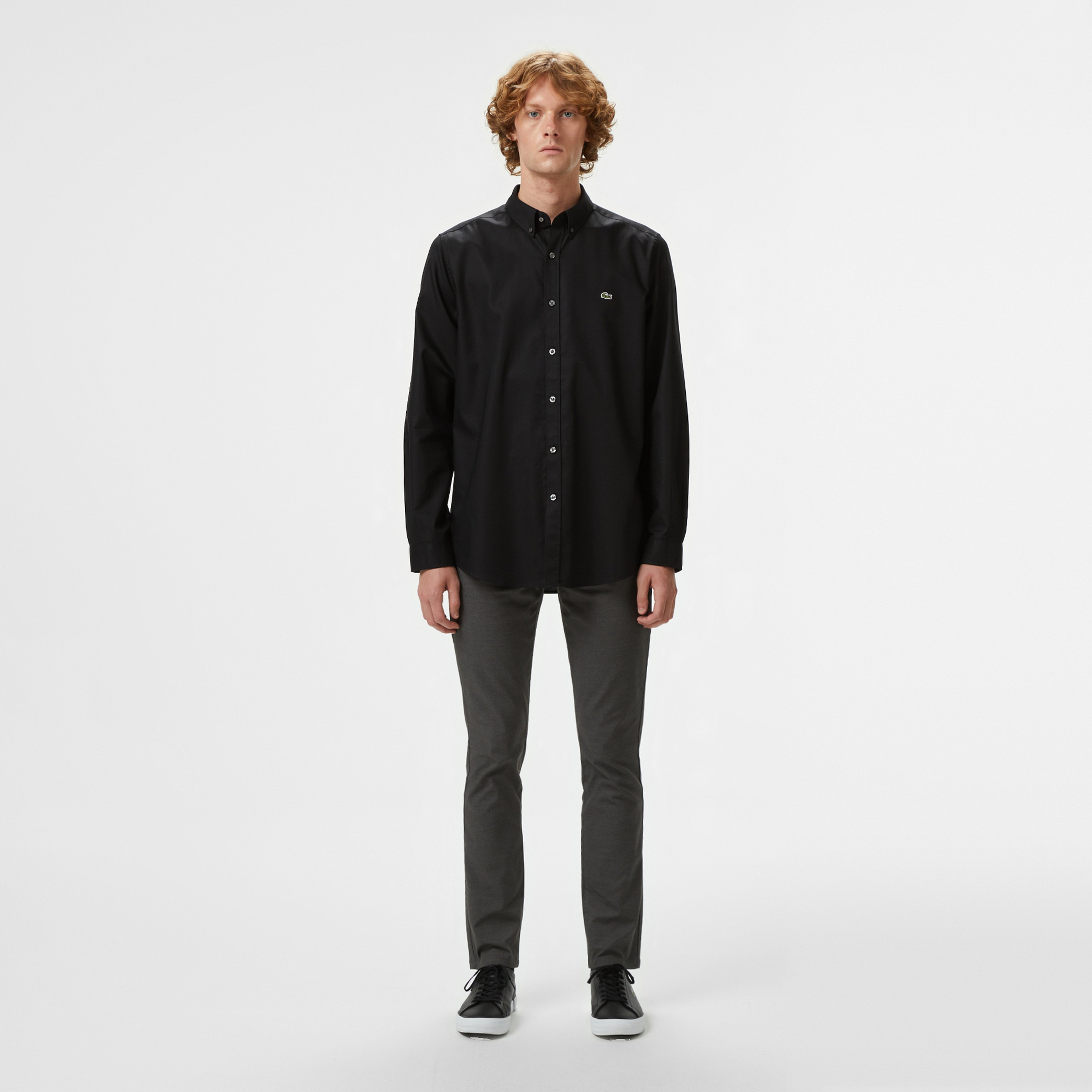 Erkek Slim Fit Düğmeli Yaka Siyah Gömlek Erkek Slim Fit Düğmeli Yaka Siyah Gömlek