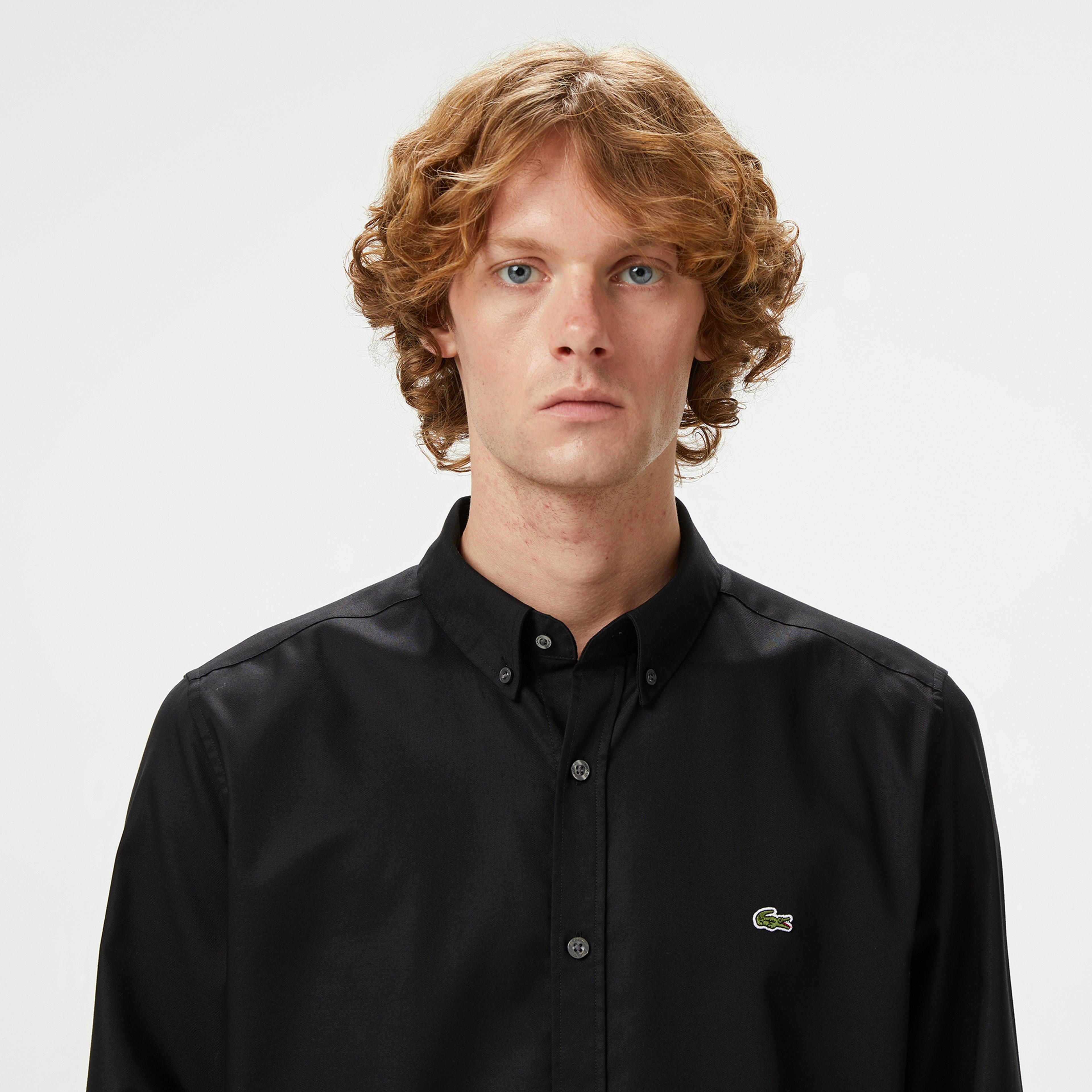 Erkek Slim Fit Düğmeli Yaka Siyah Gömlek Erkek Slim Fit Düğmeli Yaka Siyah Gömlek