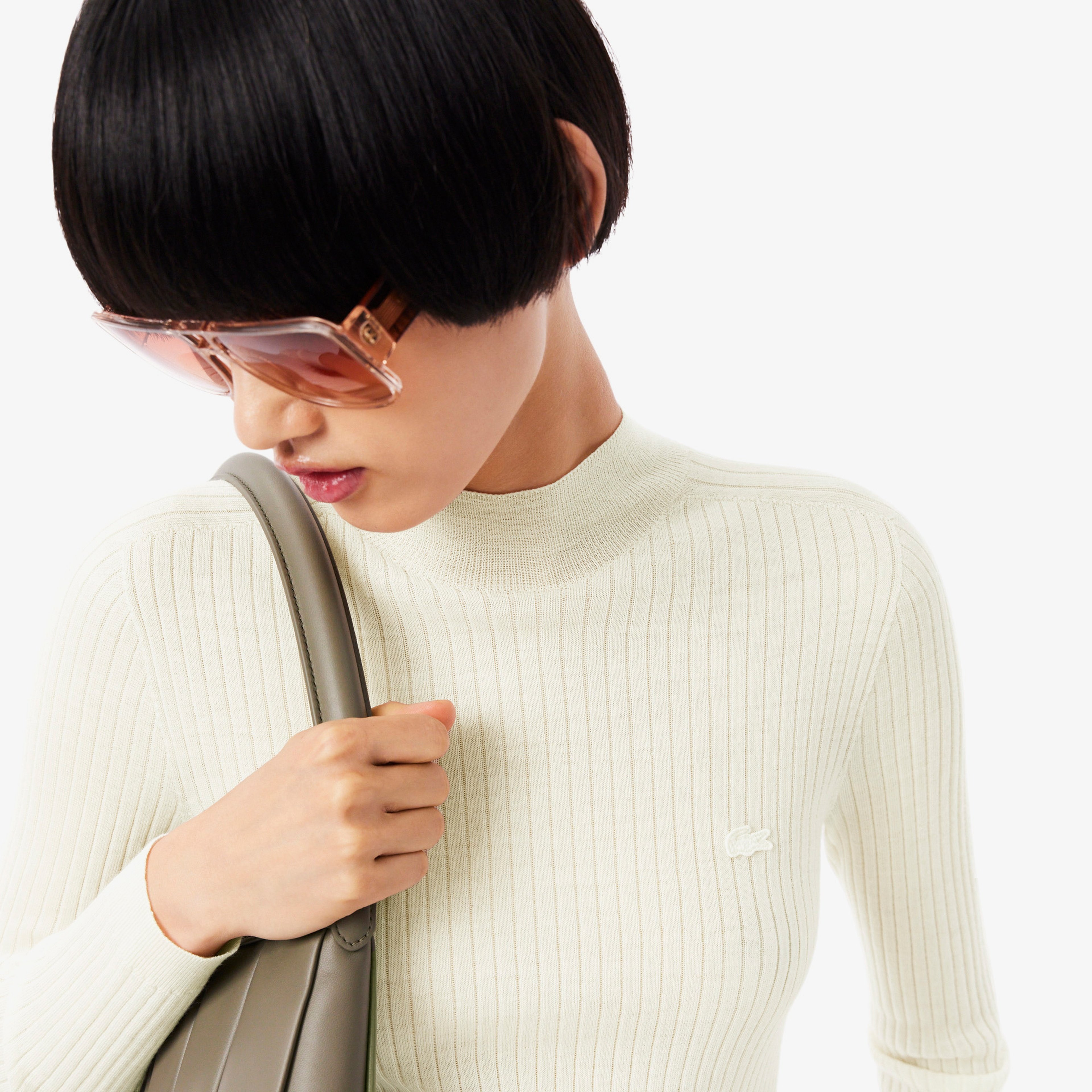 Kadın Slim Fit Dik Yaka Beyaz Kazak