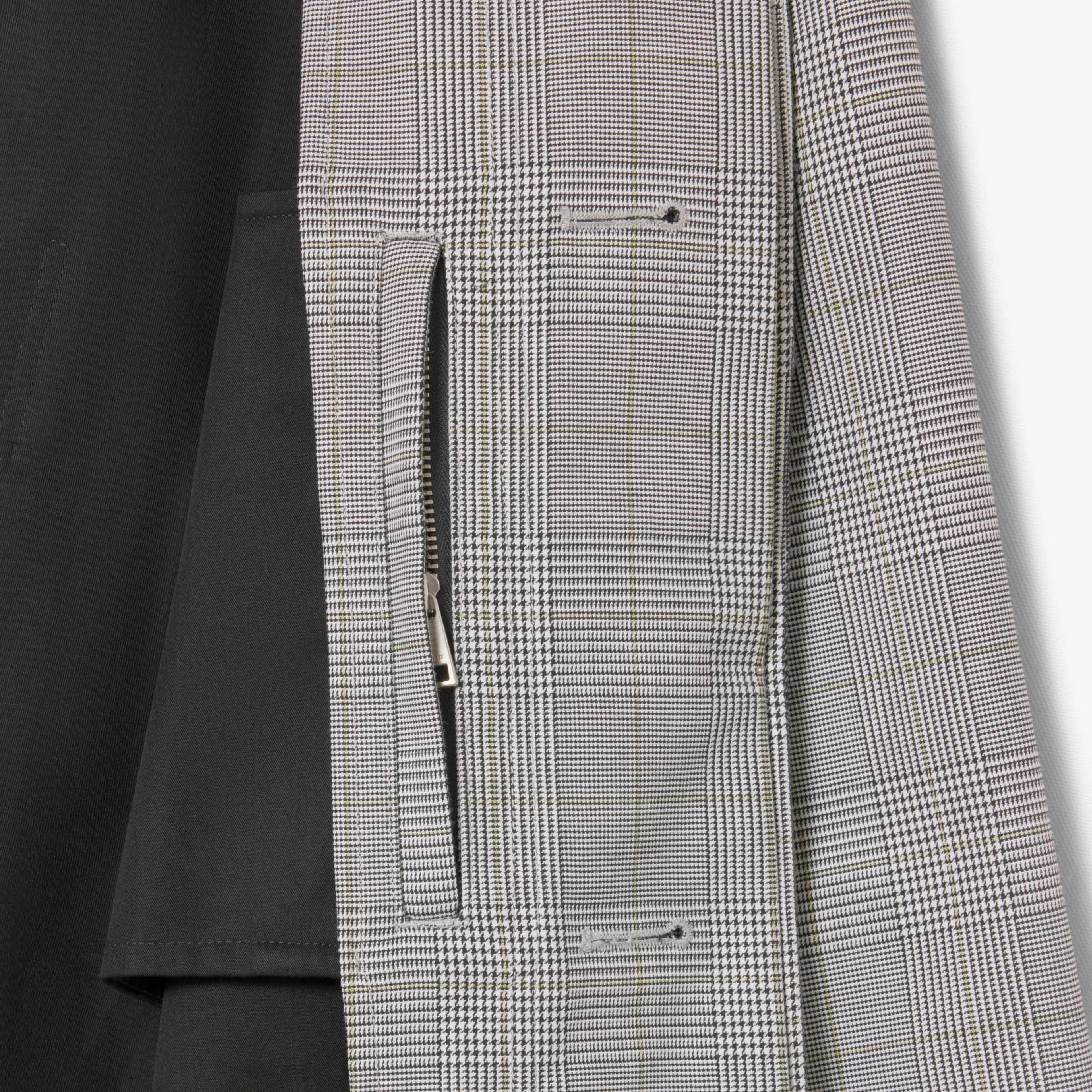 Erkek Classic Fit Gömlek Yaka Ekose Beyaz Trençkot