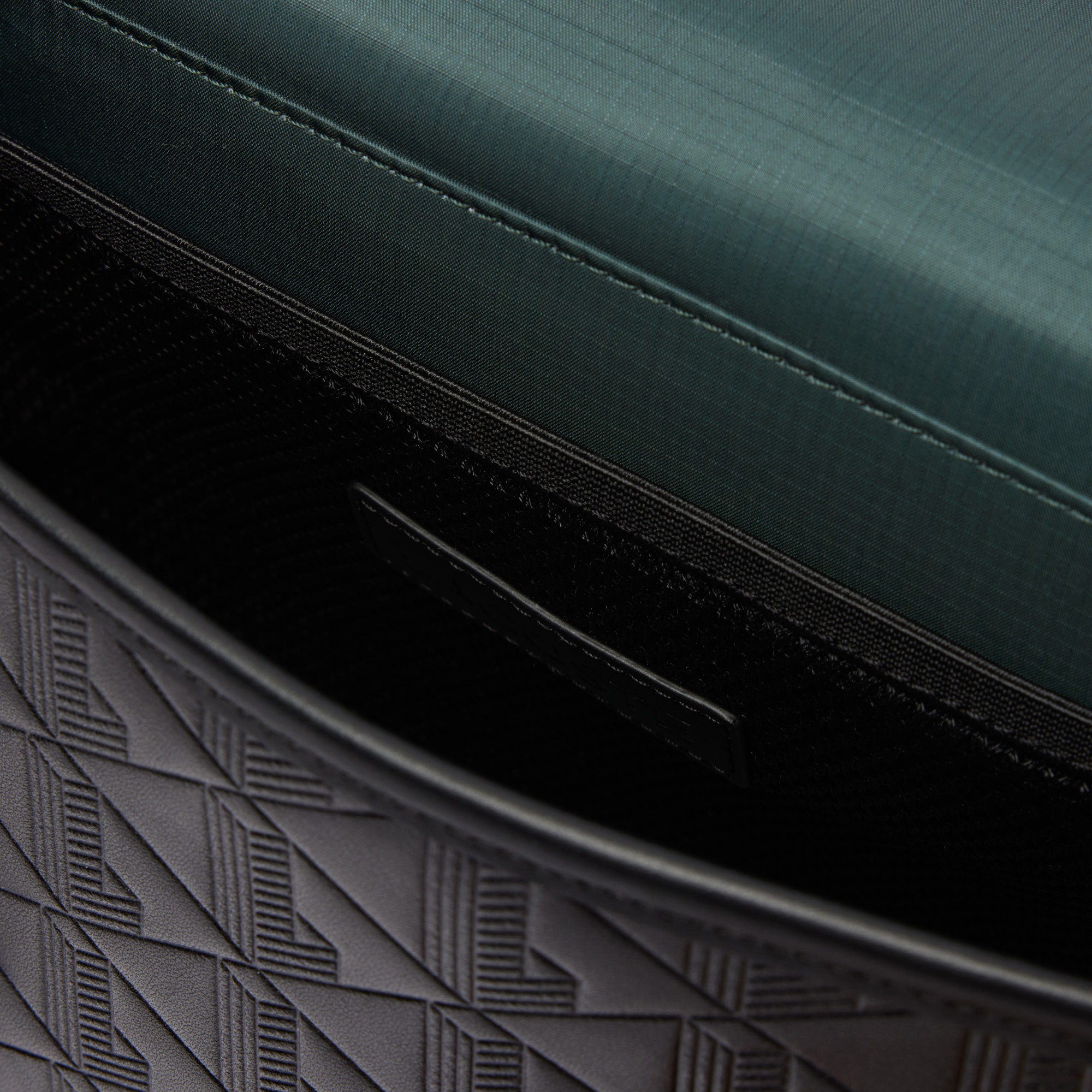 Lacoste Nomogramme Erkek Monogram Siyah Postacı Çantası