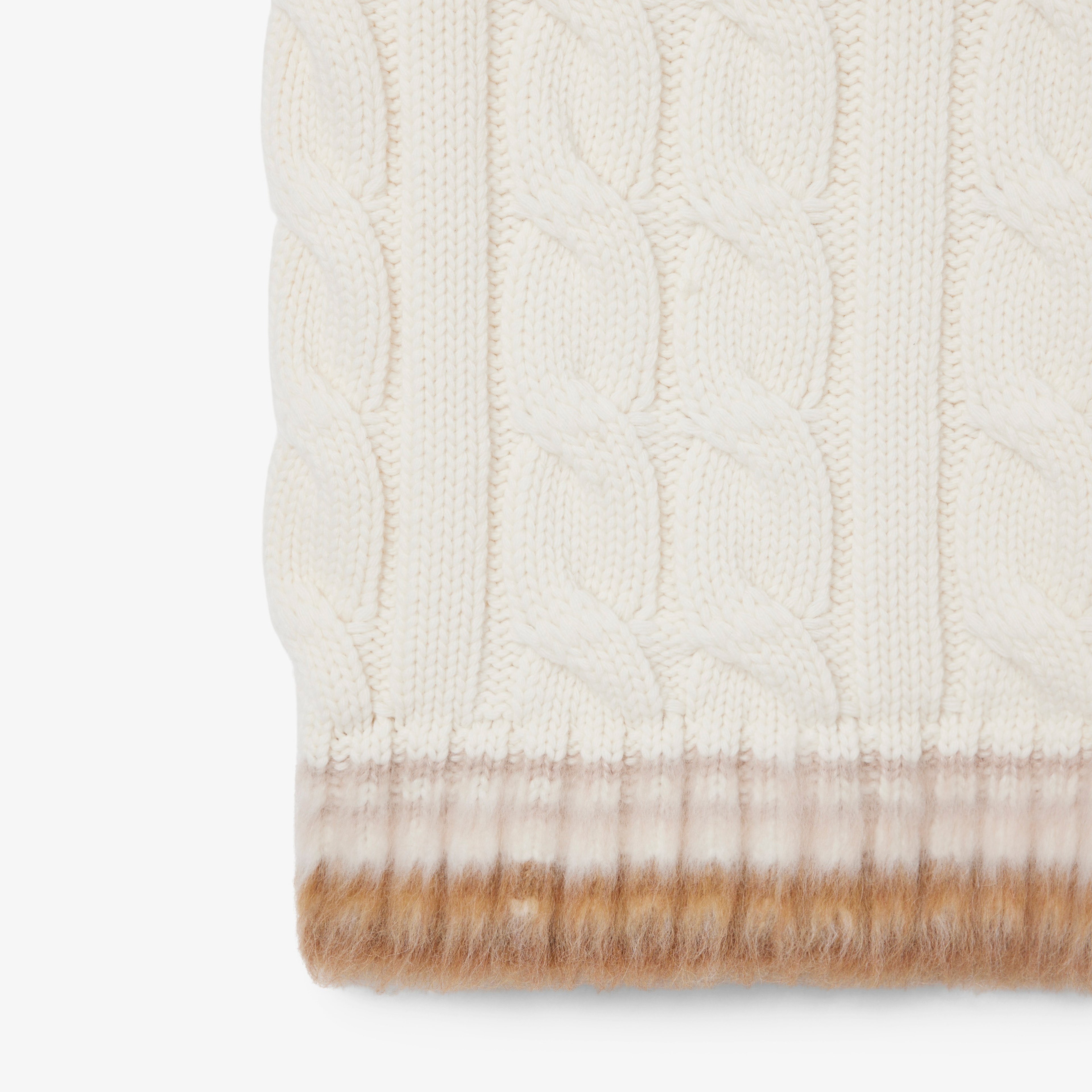 FW25 RUNWAY Erkek Regular Fit V Yaka Yün Beyaz Süveter