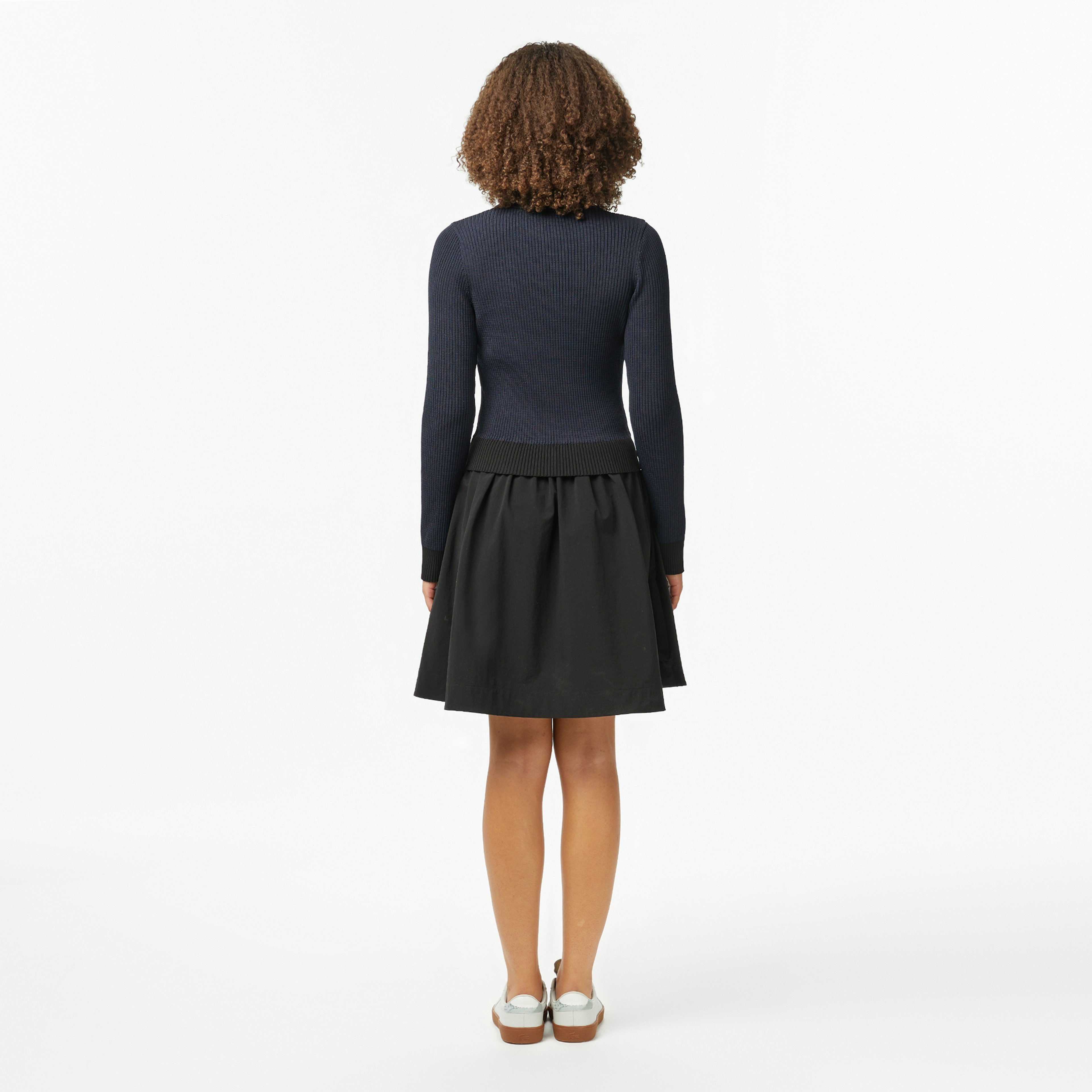 Kadın Classic Fit Uzun Kollu Yarım Fermuarlı Çizgili Siyah Elbise Kadın Classic Fit Uzun Kollu Yarım Fermuarlı Çizgili Siyah Elbise