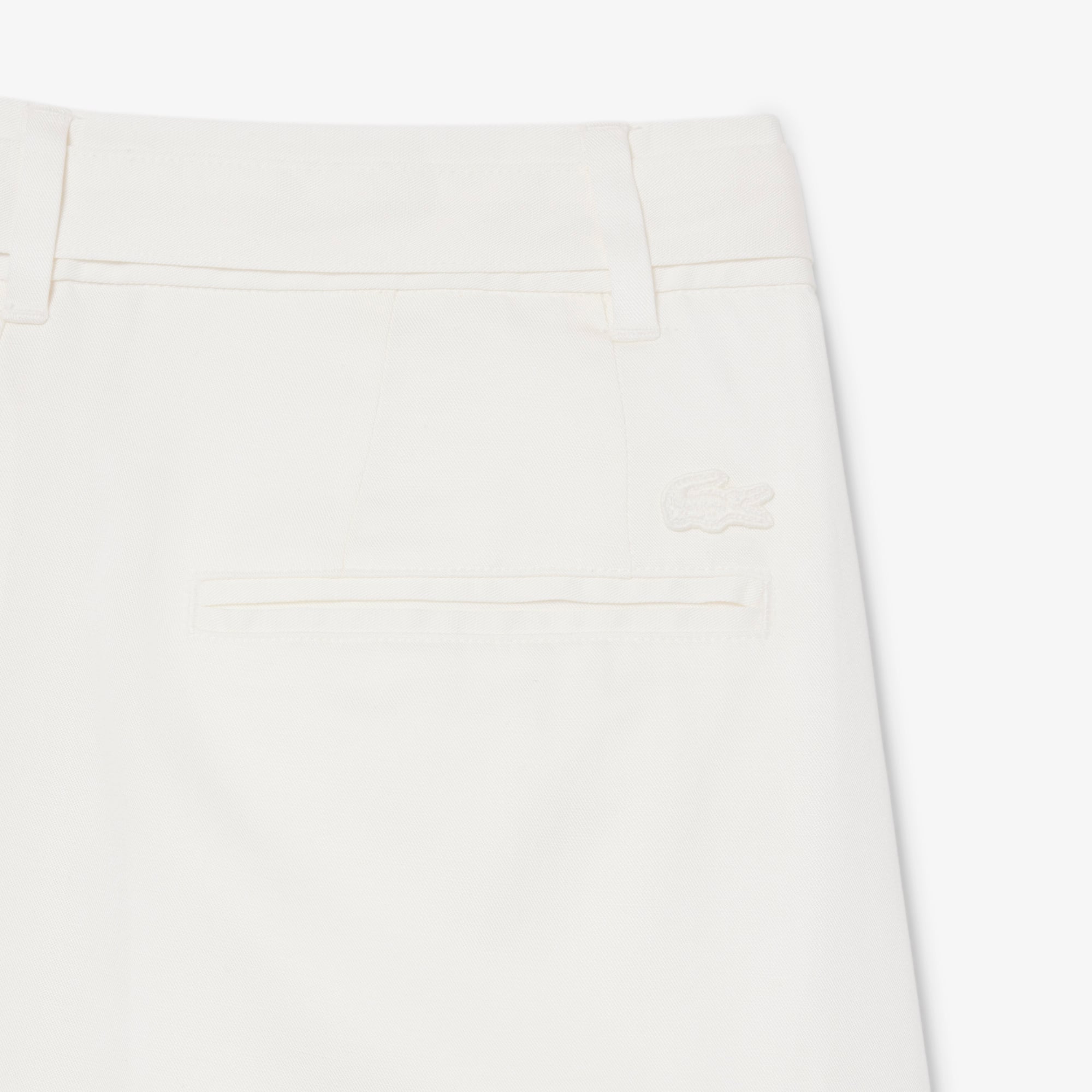 Lacoste Kadın Oversize Fit Beyaz Bermuda Şort görsel 8