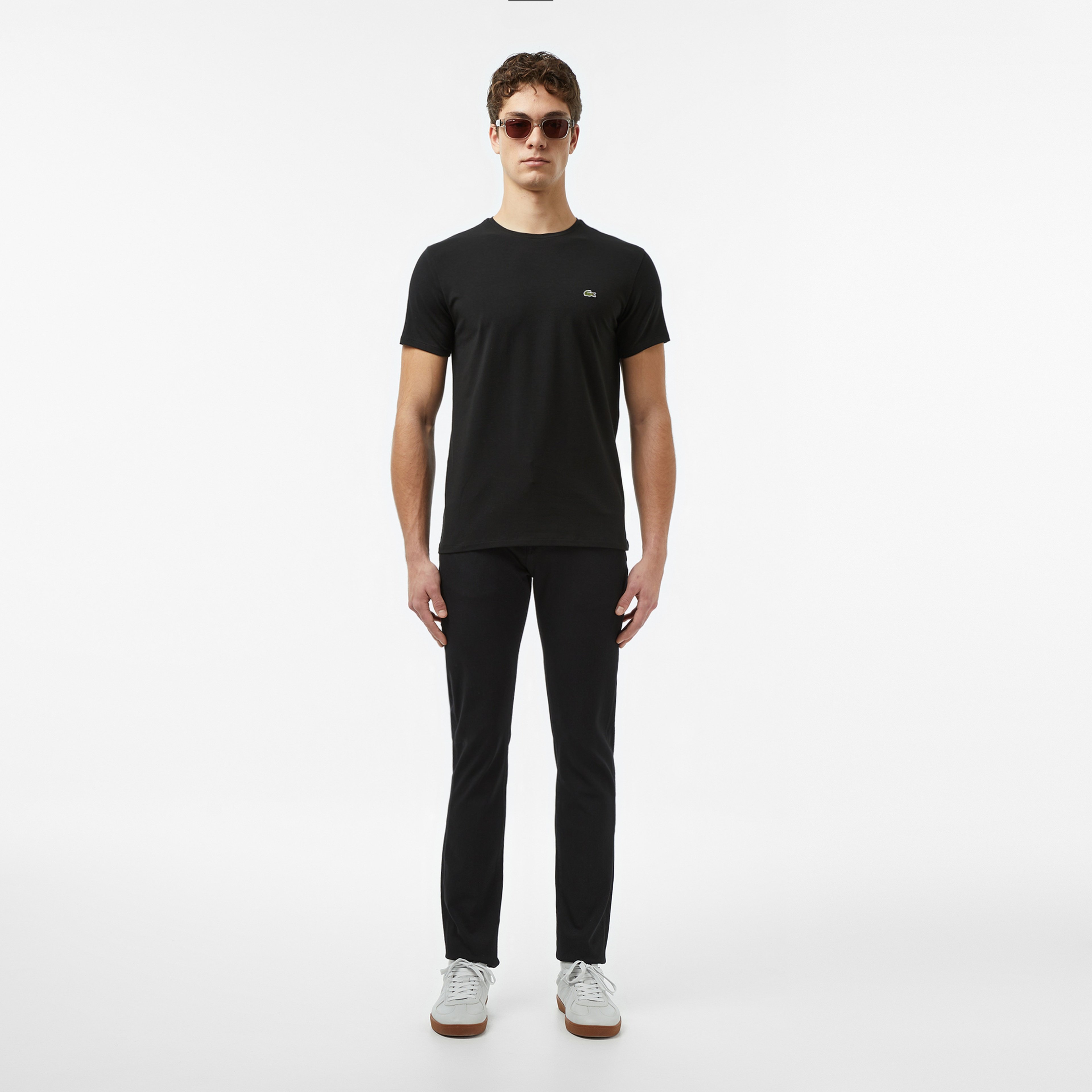 Erkek Slim Fit Bisiklet Yaka Siyah T-Shirt Erkek Slim Fit Bisiklet Yaka Siyah T-Shirt