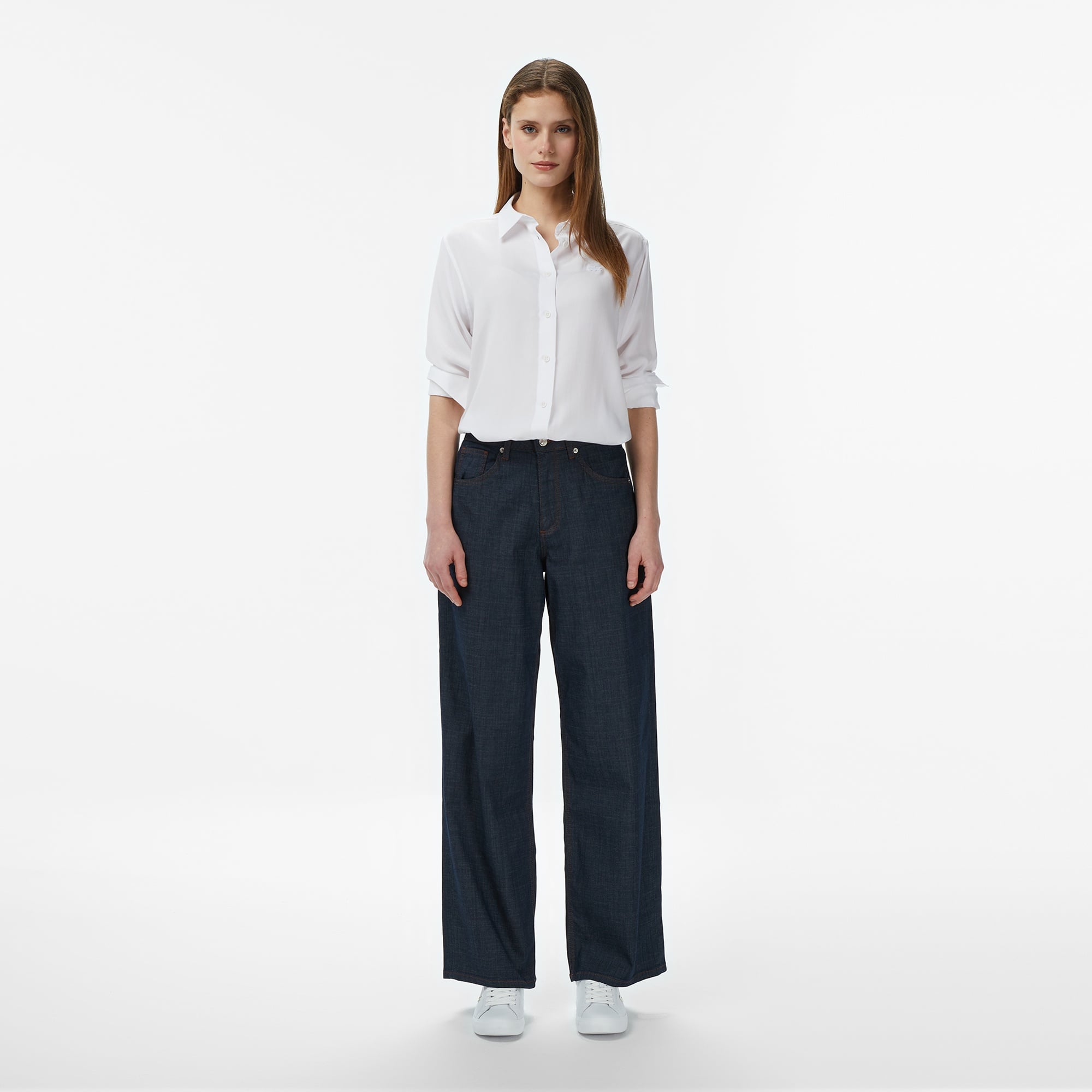 Kadın Slim Fit Düğmeli Yaka Beyaz Gömlek