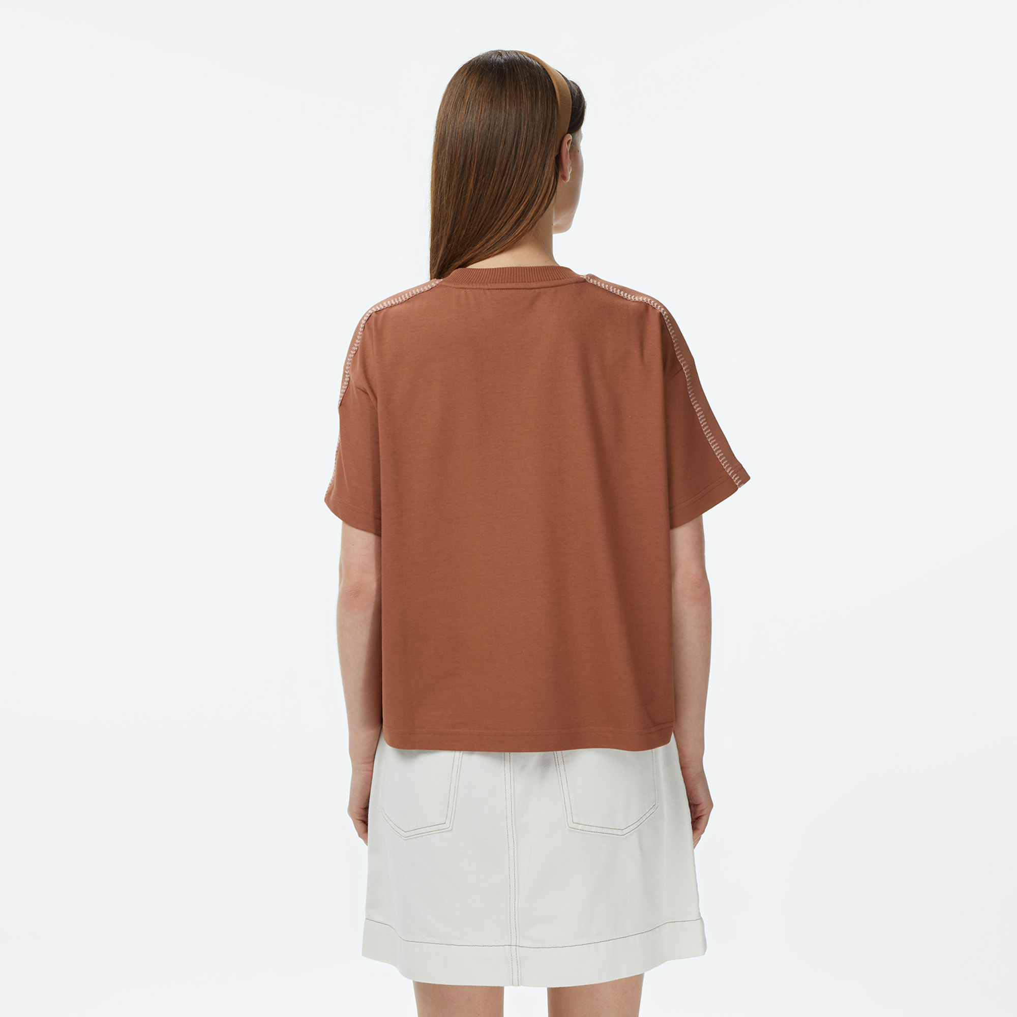 Lacoste Kadın Loose Fit Bisiklet Yaka Kahverengi T-Shirt görsel 2