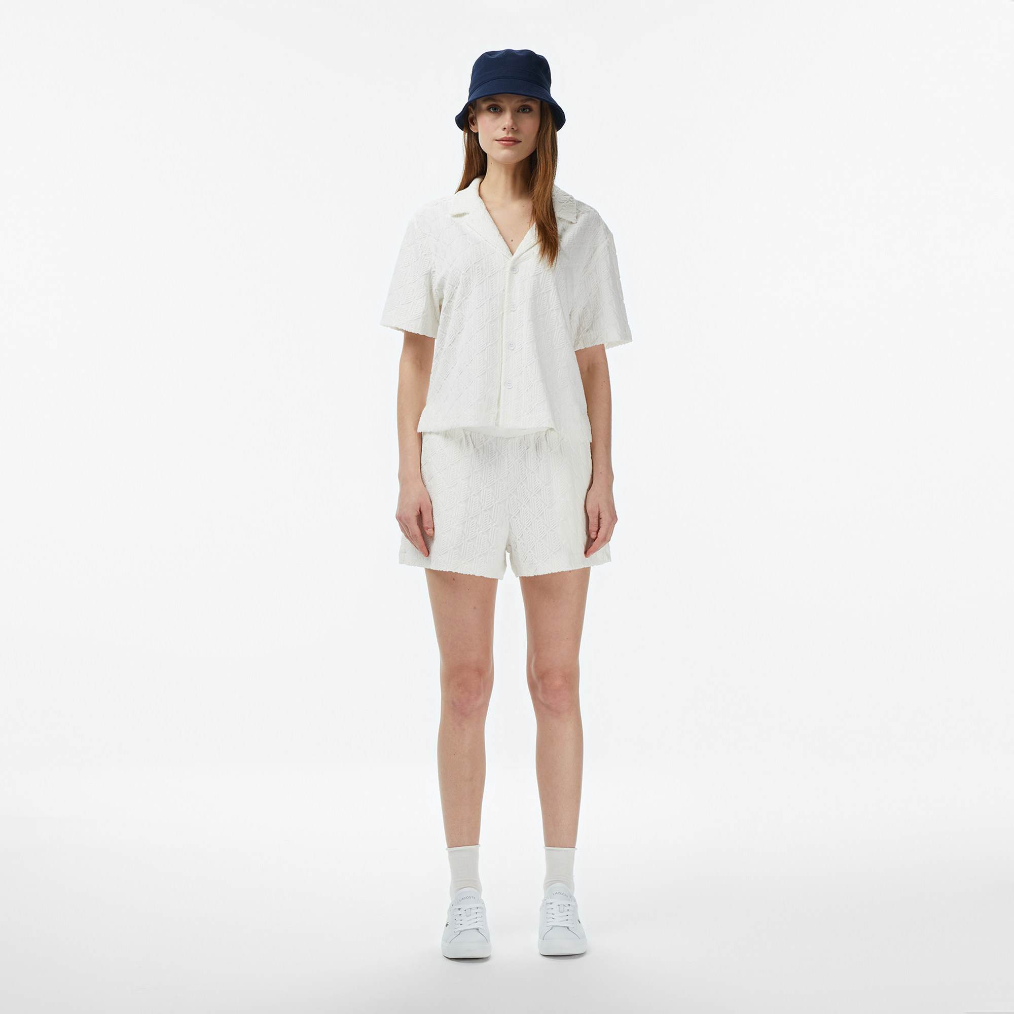 Lacoste Kadın Regular Fit Kısa Kollu Monogram Beyaz Gömlek görsel 5