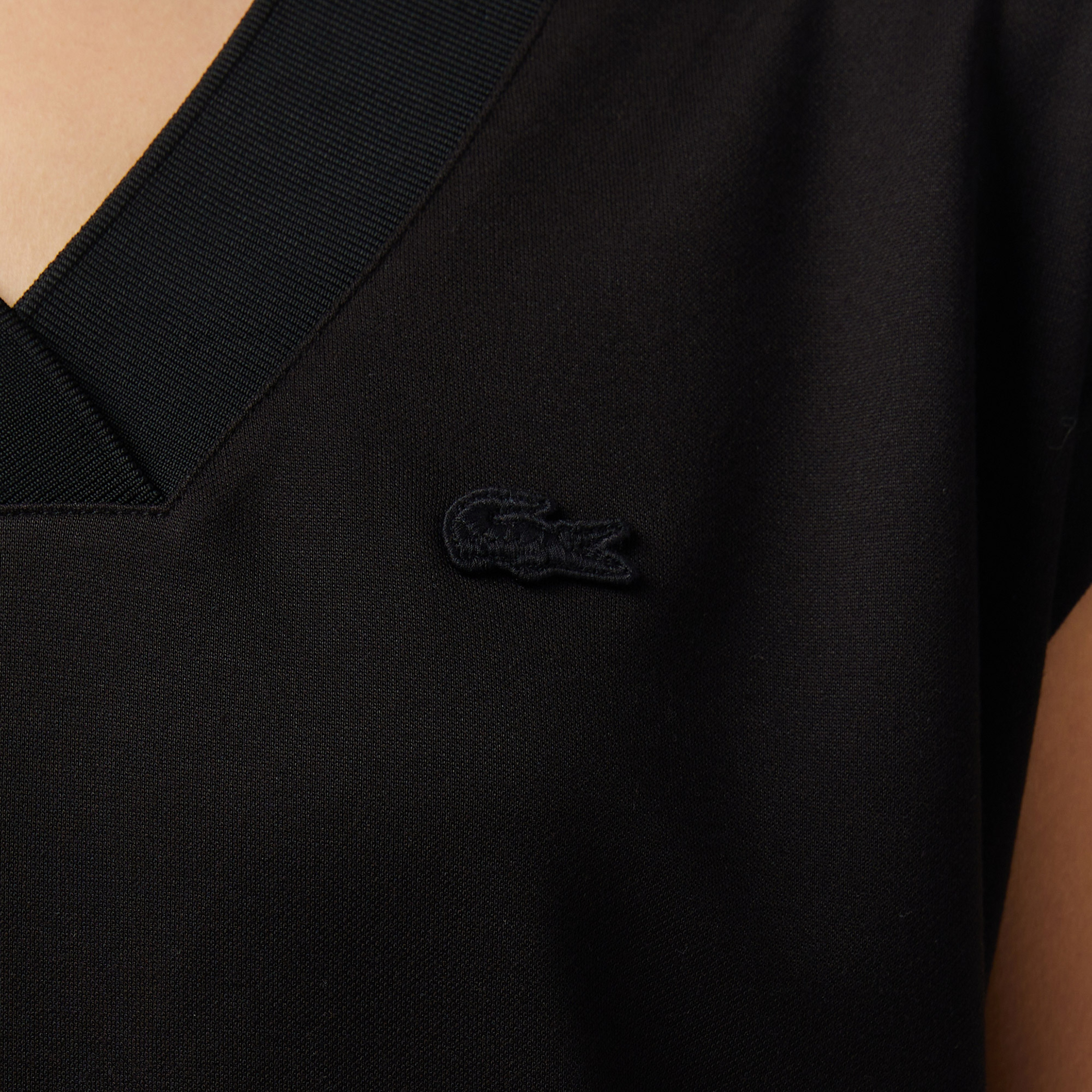 Kadın Slim Fit V Yaka Siyah T-Shirt