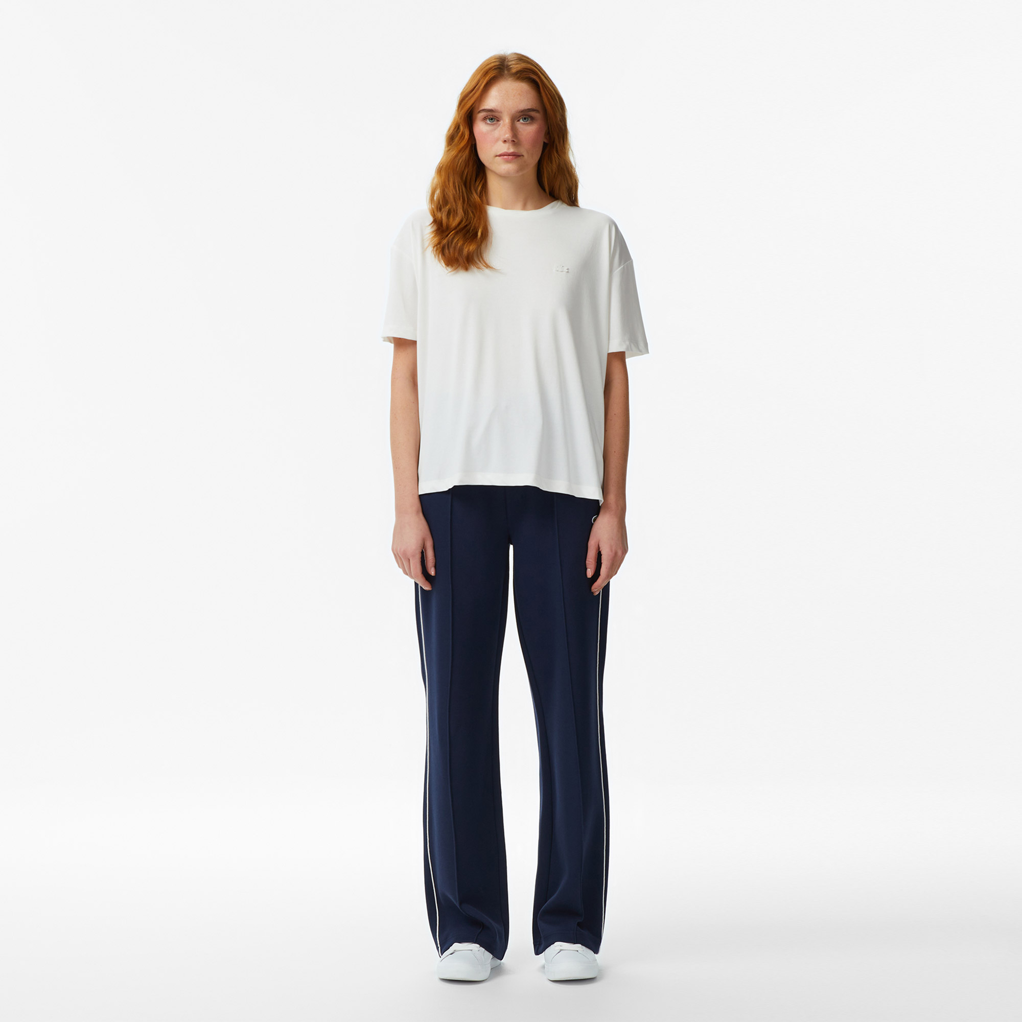 Lacoste Kadın Relaxed Fit Bisiklet Yaka Beyaz T-Shirt görsel 6