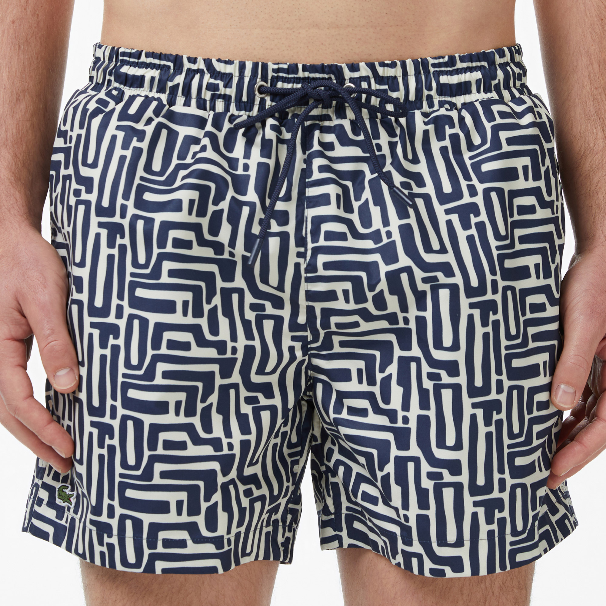 Lacoste Erkek Regular Fit Desenli Lacivert Deniz Şortu görsel 5