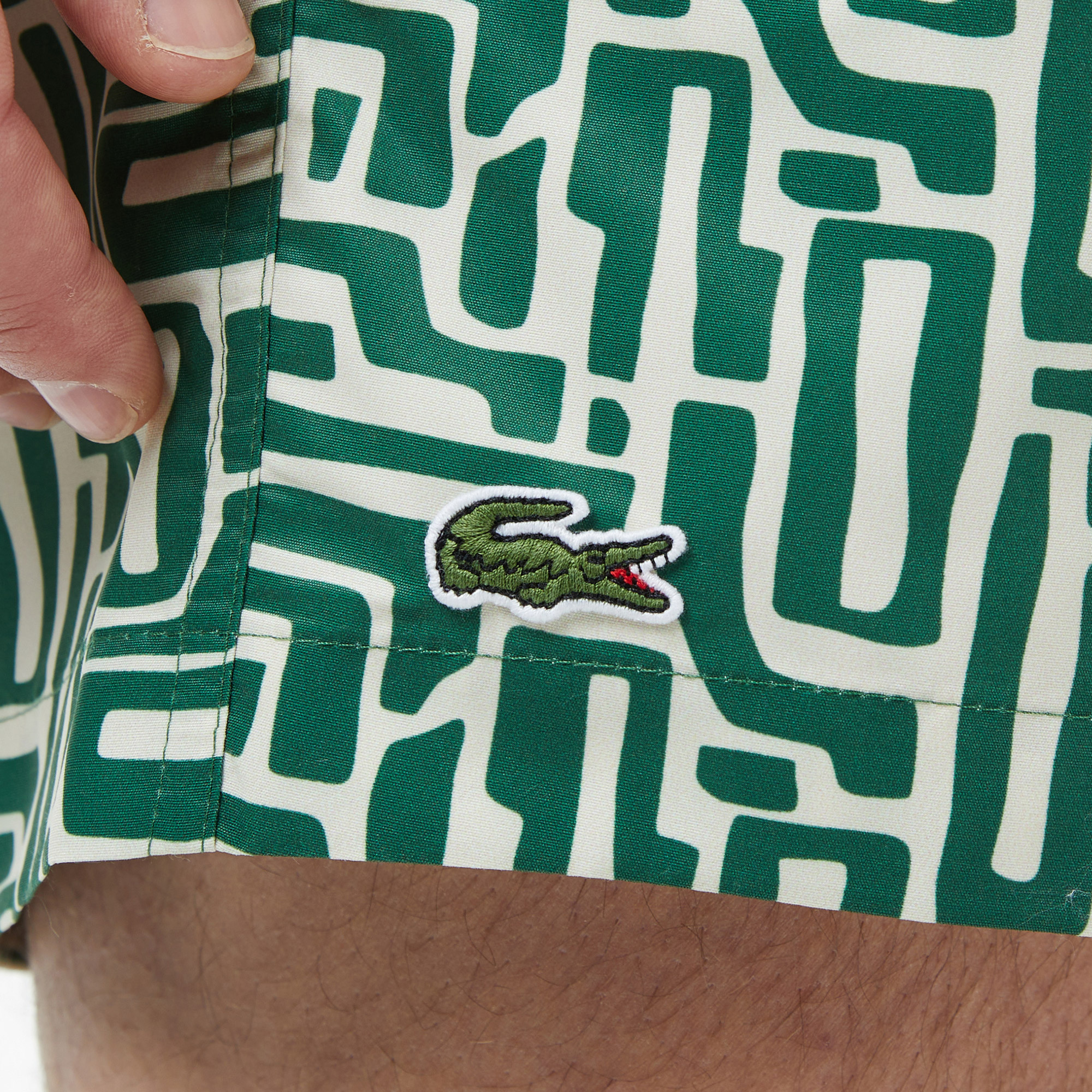 Lacoste Erkek Regular Fit Desenli Koyu Yeşil Deniz Şortu görsel 7