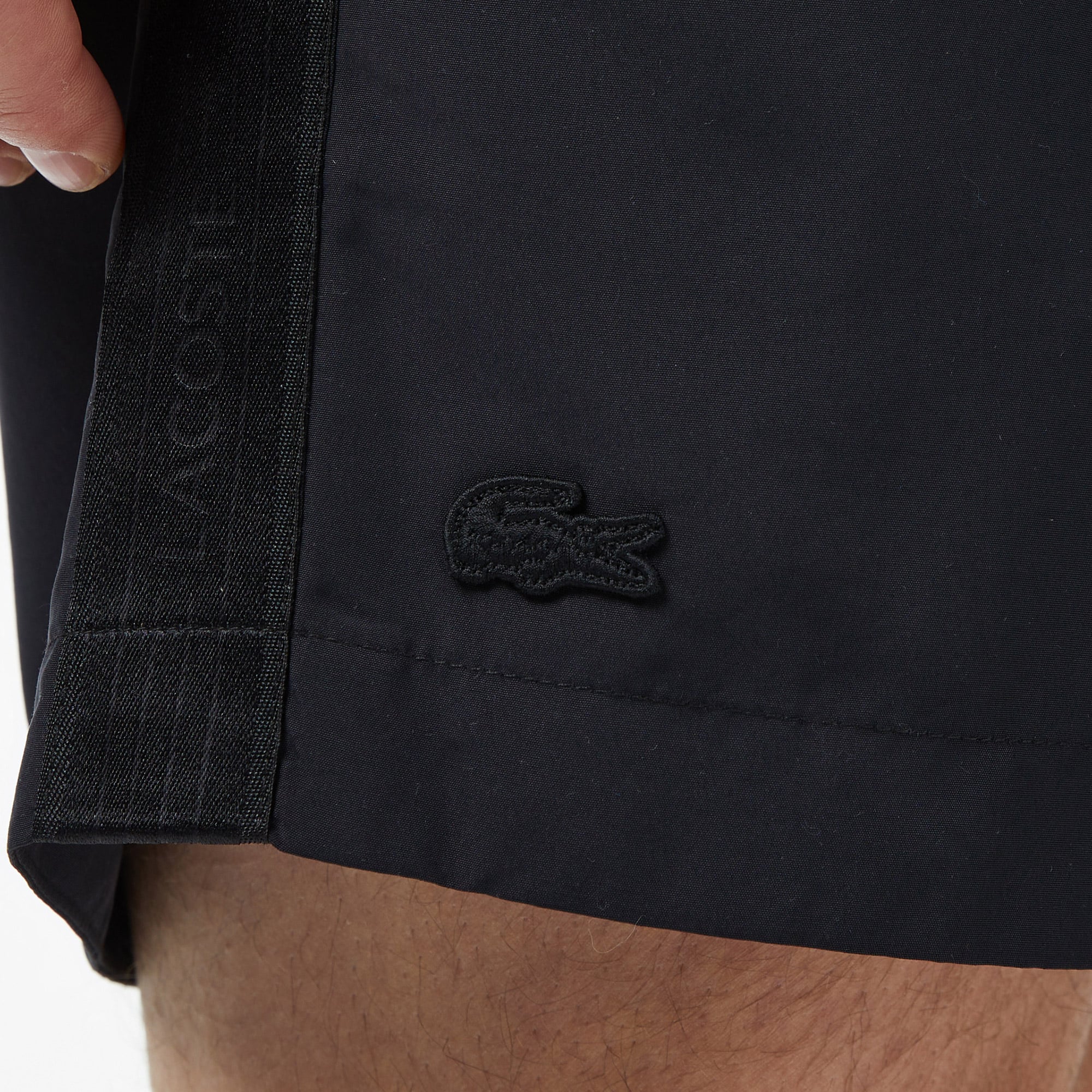 Lacoste Erkek Regular Fit Siyah Deniz Şortu görsel 5