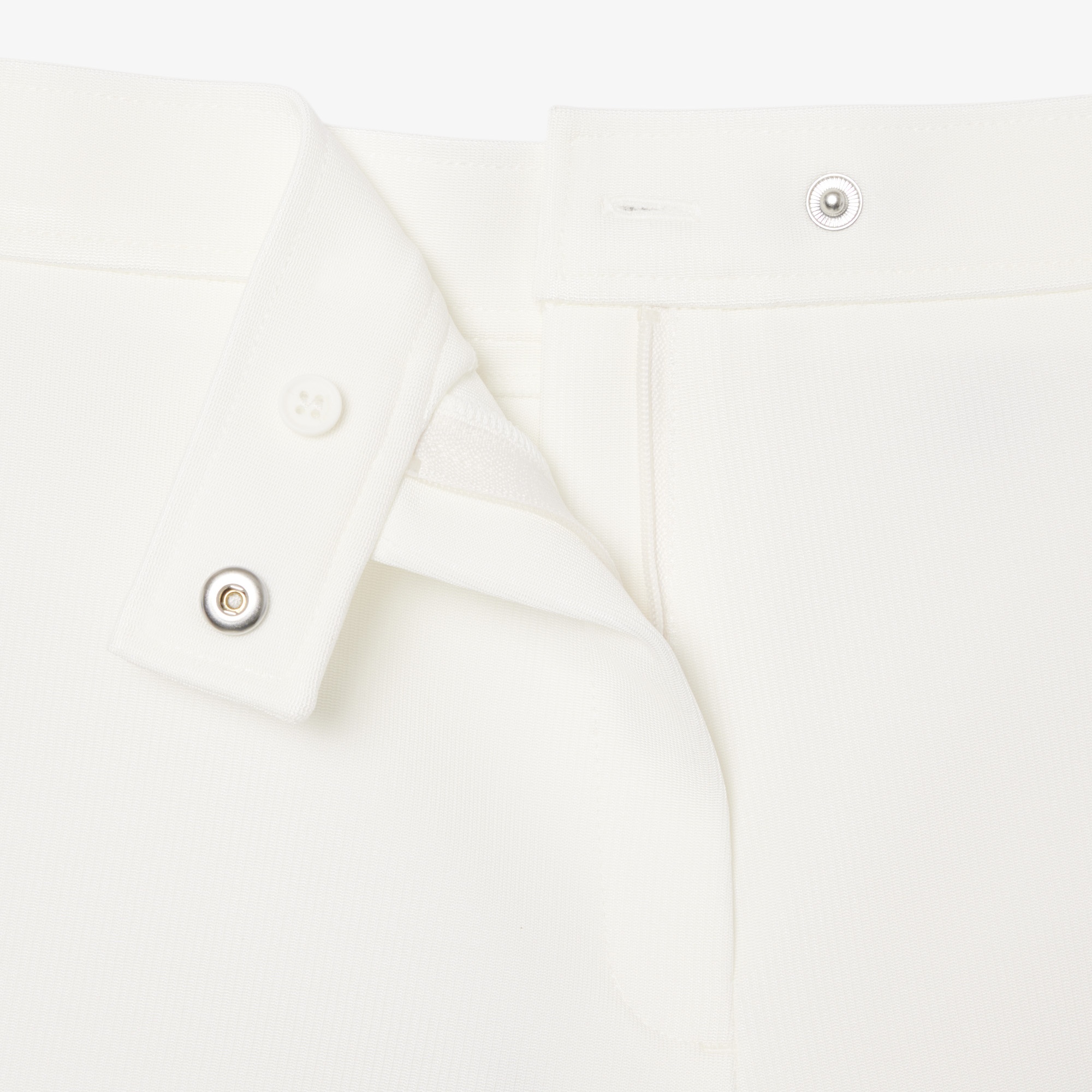 SS26 RUNWAY Kadın Saten Beyaz Şort