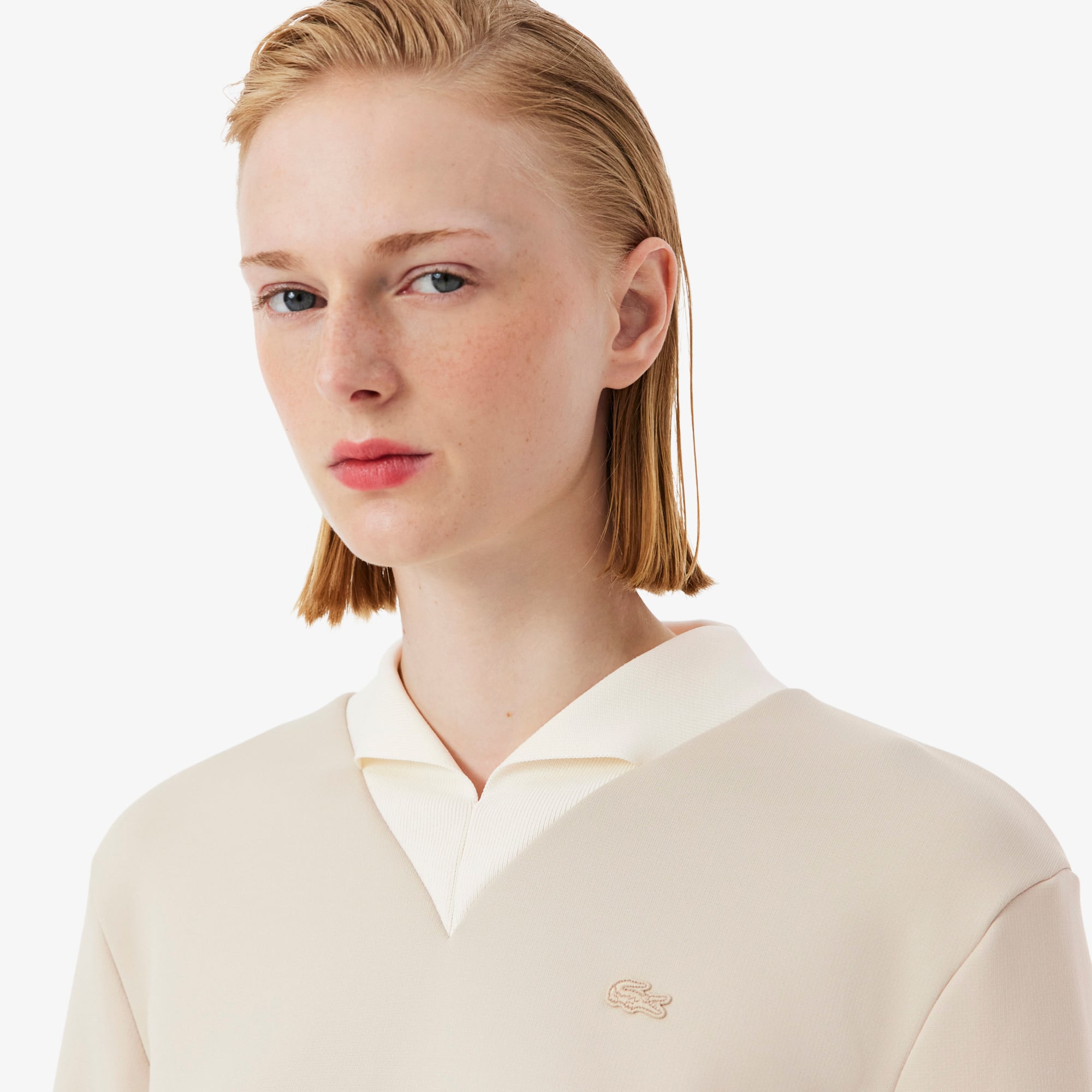 Lacoste SS26 RUNWAY Kadın Relaxed Fit V Yaka Saten Bej Sweatshirt görsel 2
