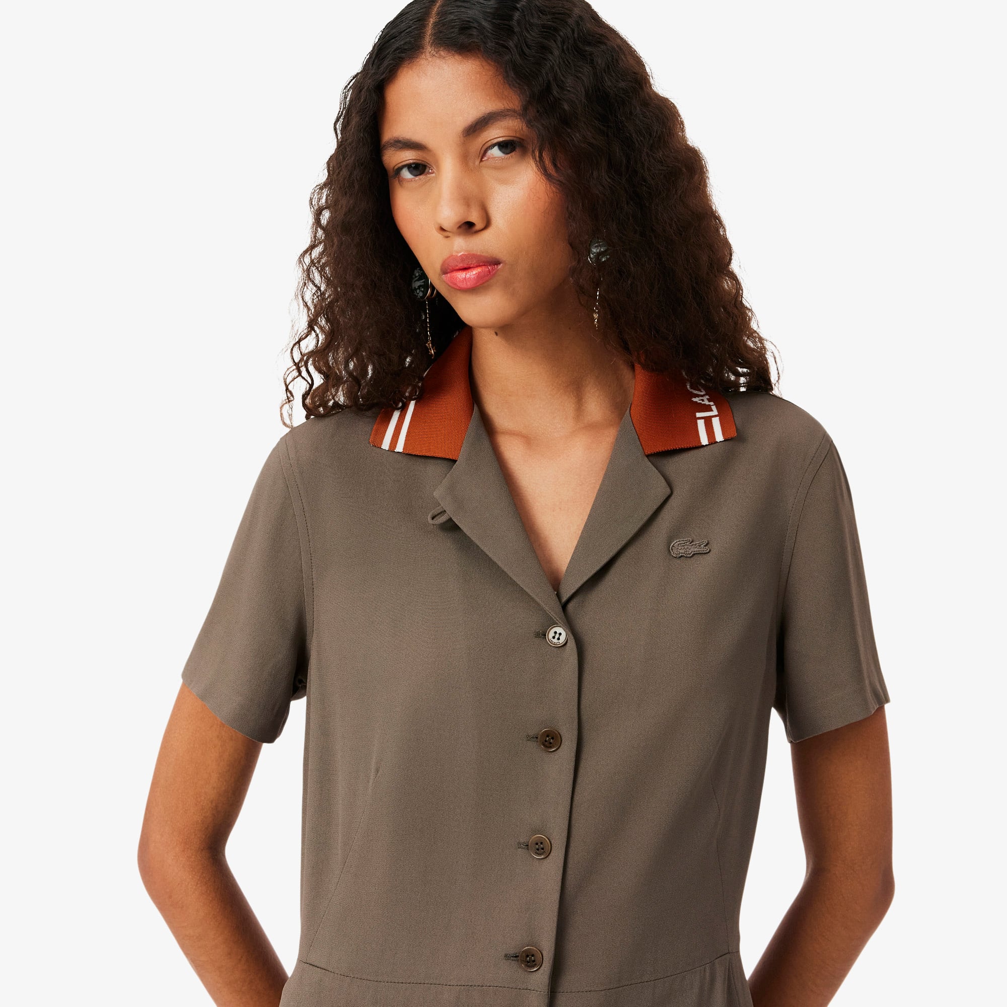 Lacoste SS26 RUNWAY Kadın Regular Fit Kısa Kollu Polo Yaka Kahverengi Elbise görsel 2
