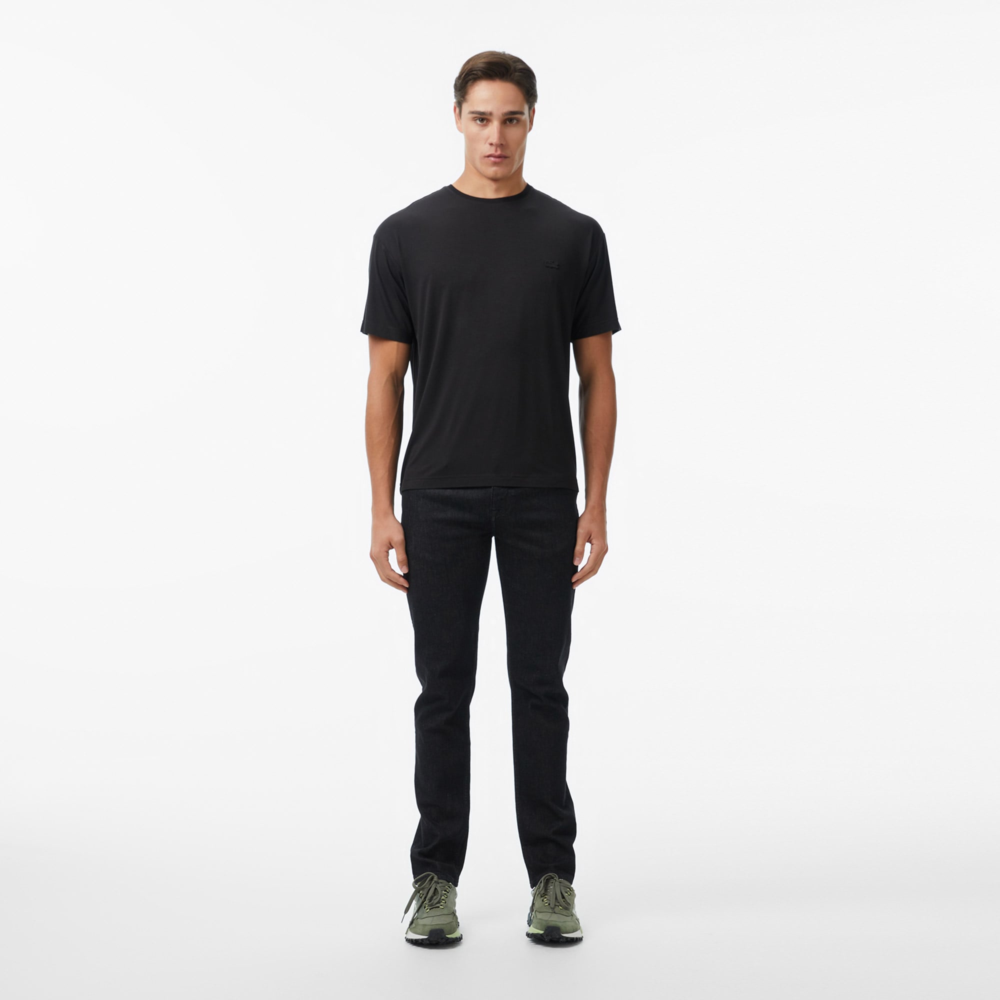 Lacoste Erkek Relaxed Fit Bisiklet Yaka Siyah T-Shirt görsel 6