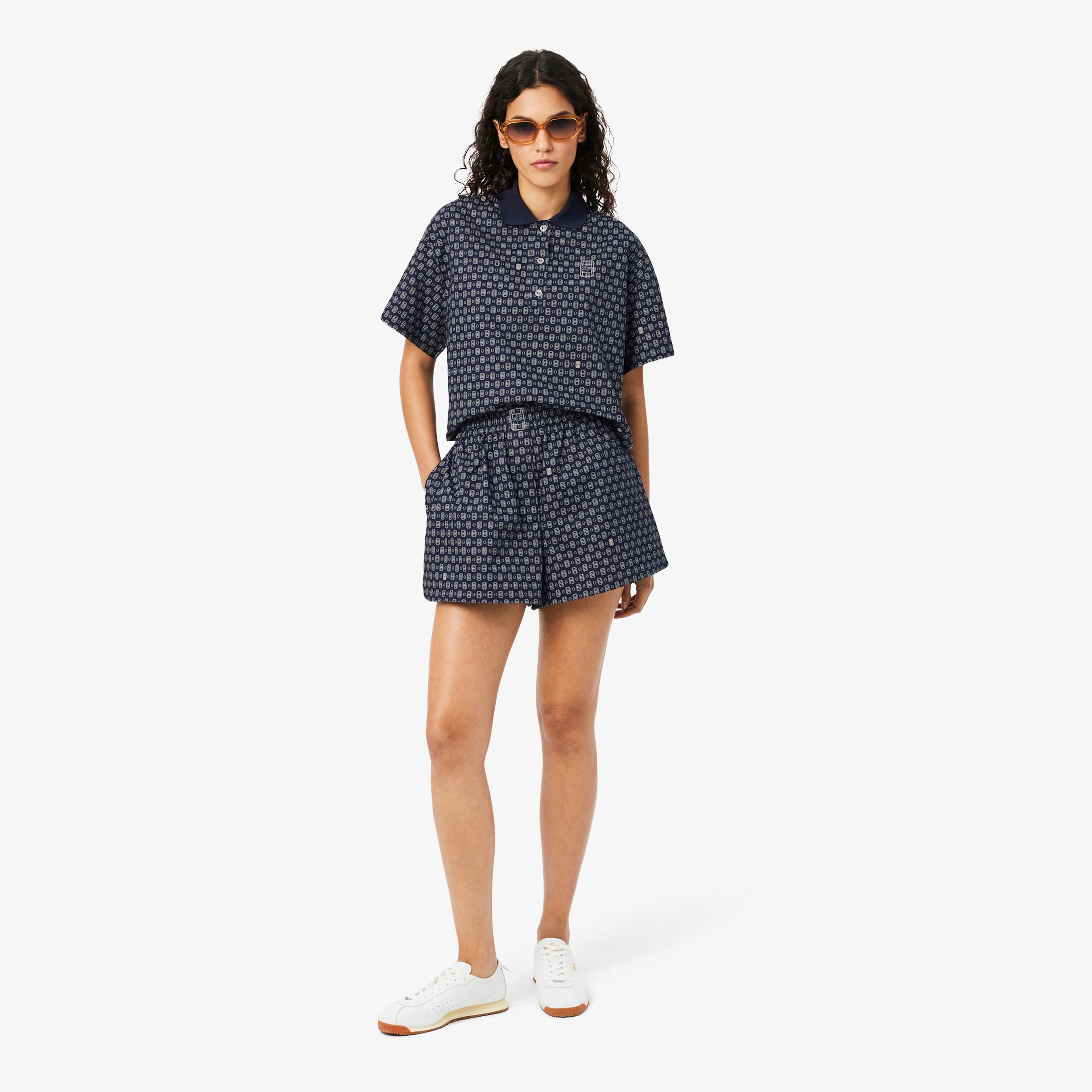 Kadın Oversize Fit Desenli Lacivert Şort Kadın Oversize Fit Desenli Lacivert Şort