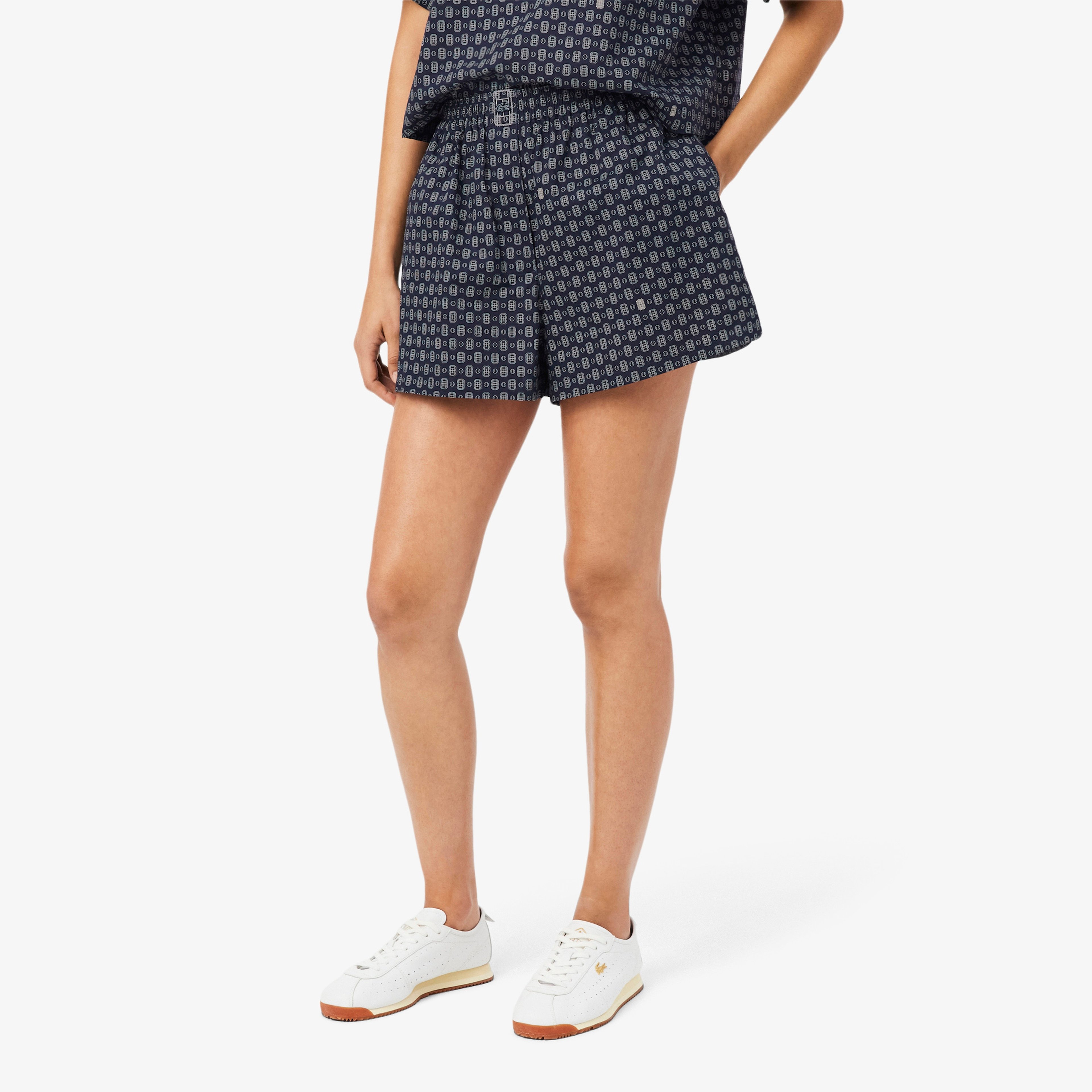 Kadın Oversize Fit Desenli Lacivert Şort Kadın Oversize Fit Desenli Lacivert Şort