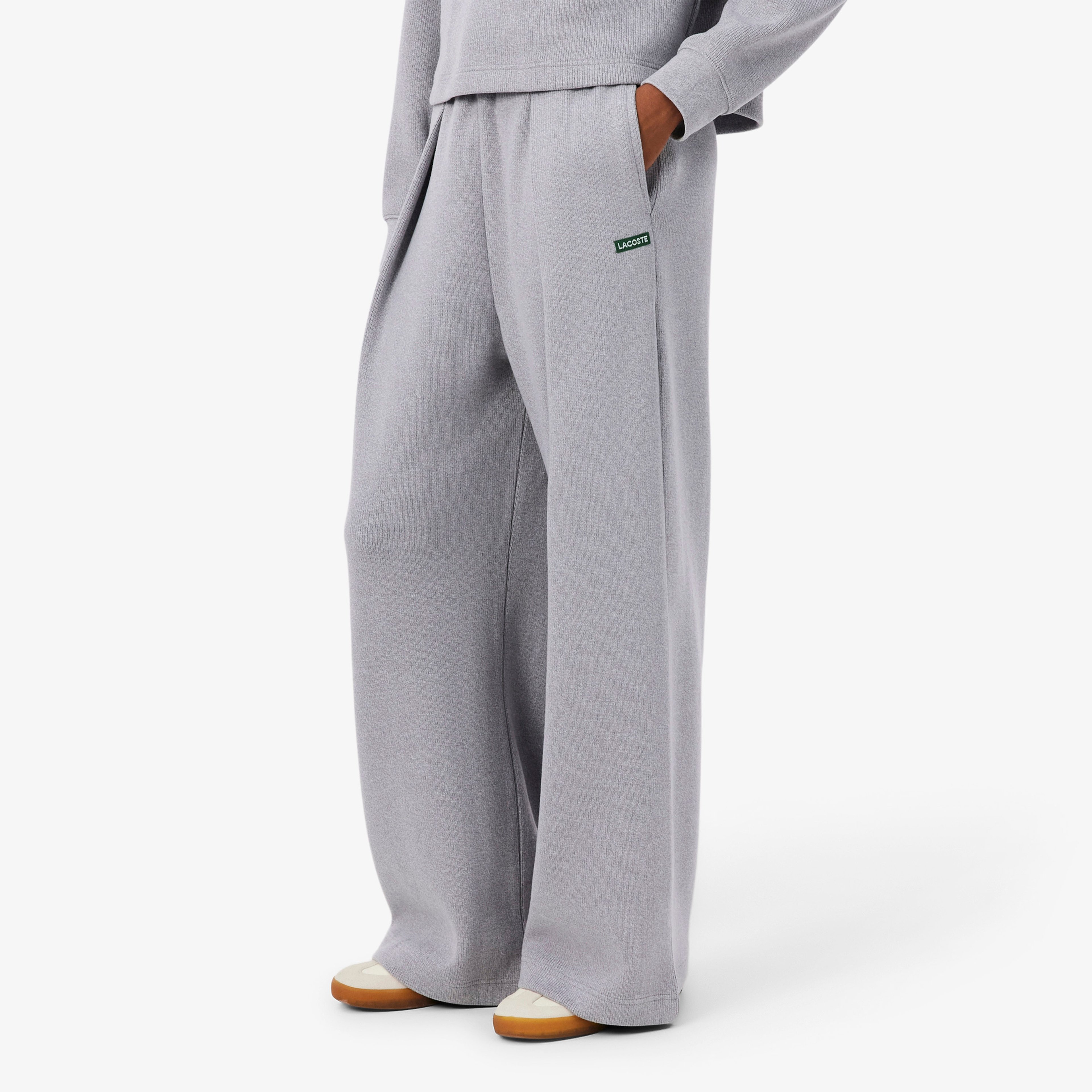 Kadın Flare Fit Gri Eşofman Altı Kadın Flare Fit Gri Eşofman Altı
