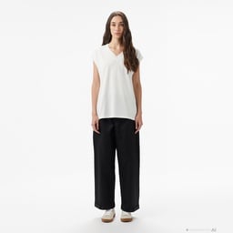Kadın Slim Fit Kolsuz V Yaka Krem Bluz Krem