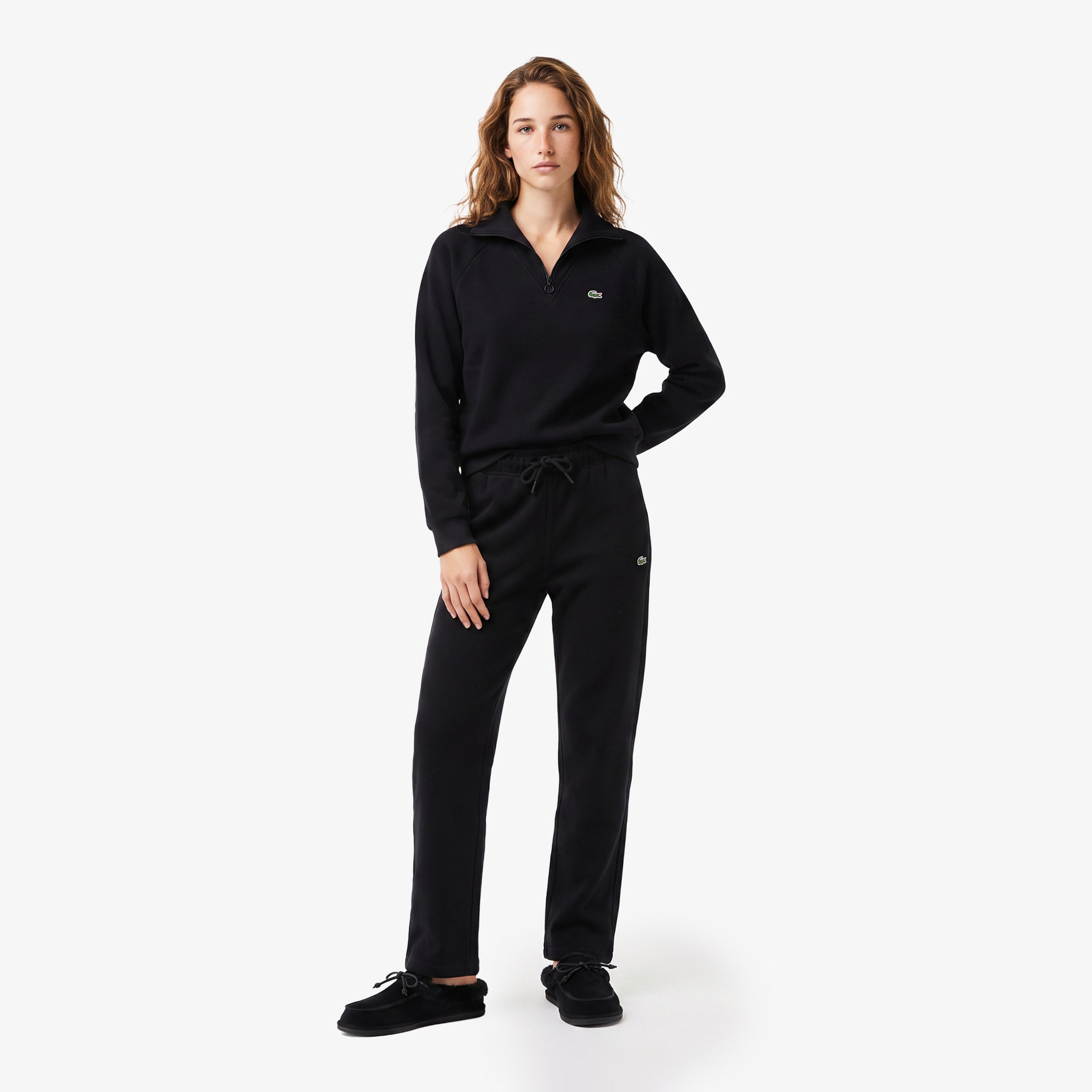 Kadın Regular Fit Yarım Fermuarlı Siyah Sweatshirt Kadın Regular Fit Yarım Fermuarlı Siyah Sweatshirt